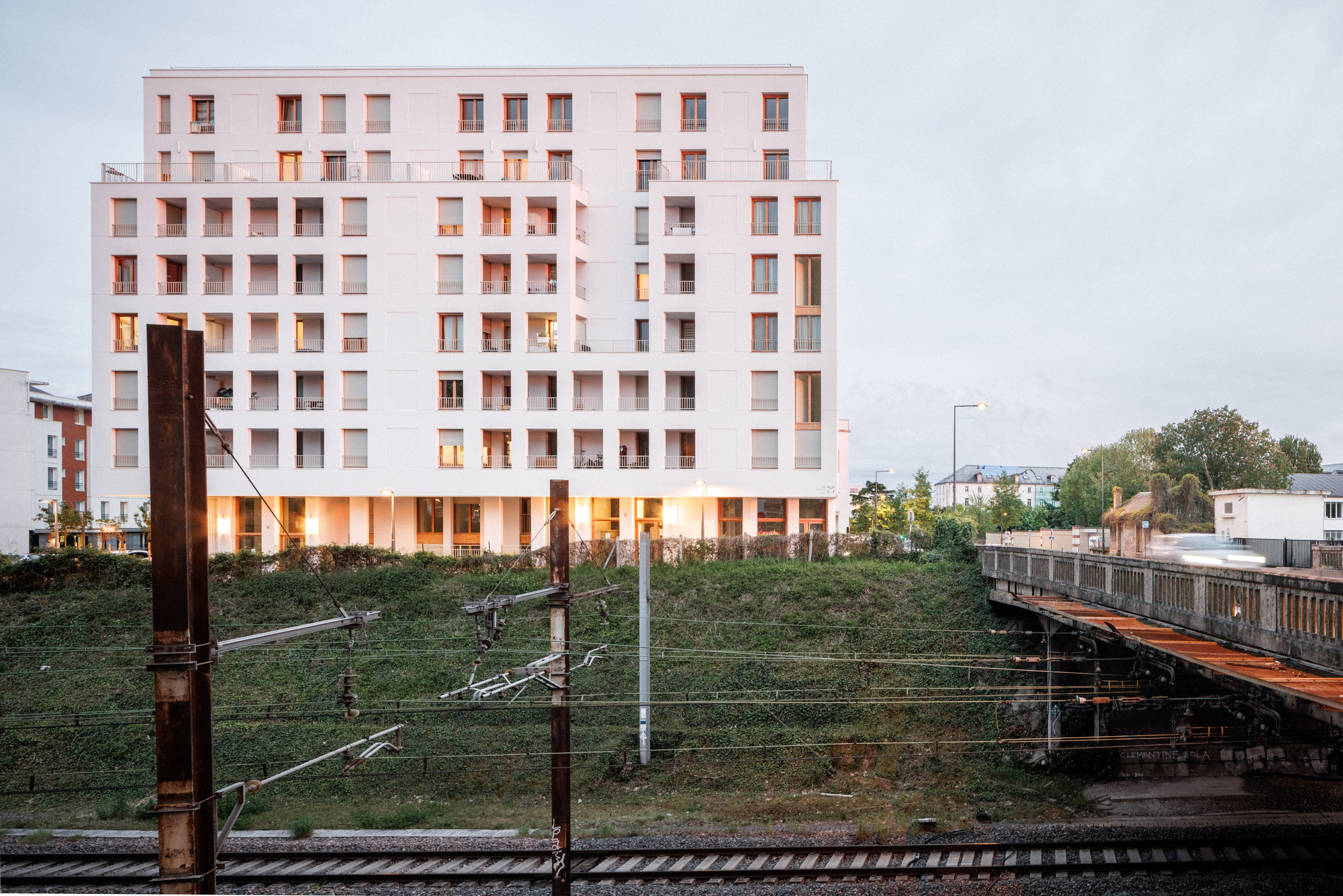 50 Apartments and Office at Coligny