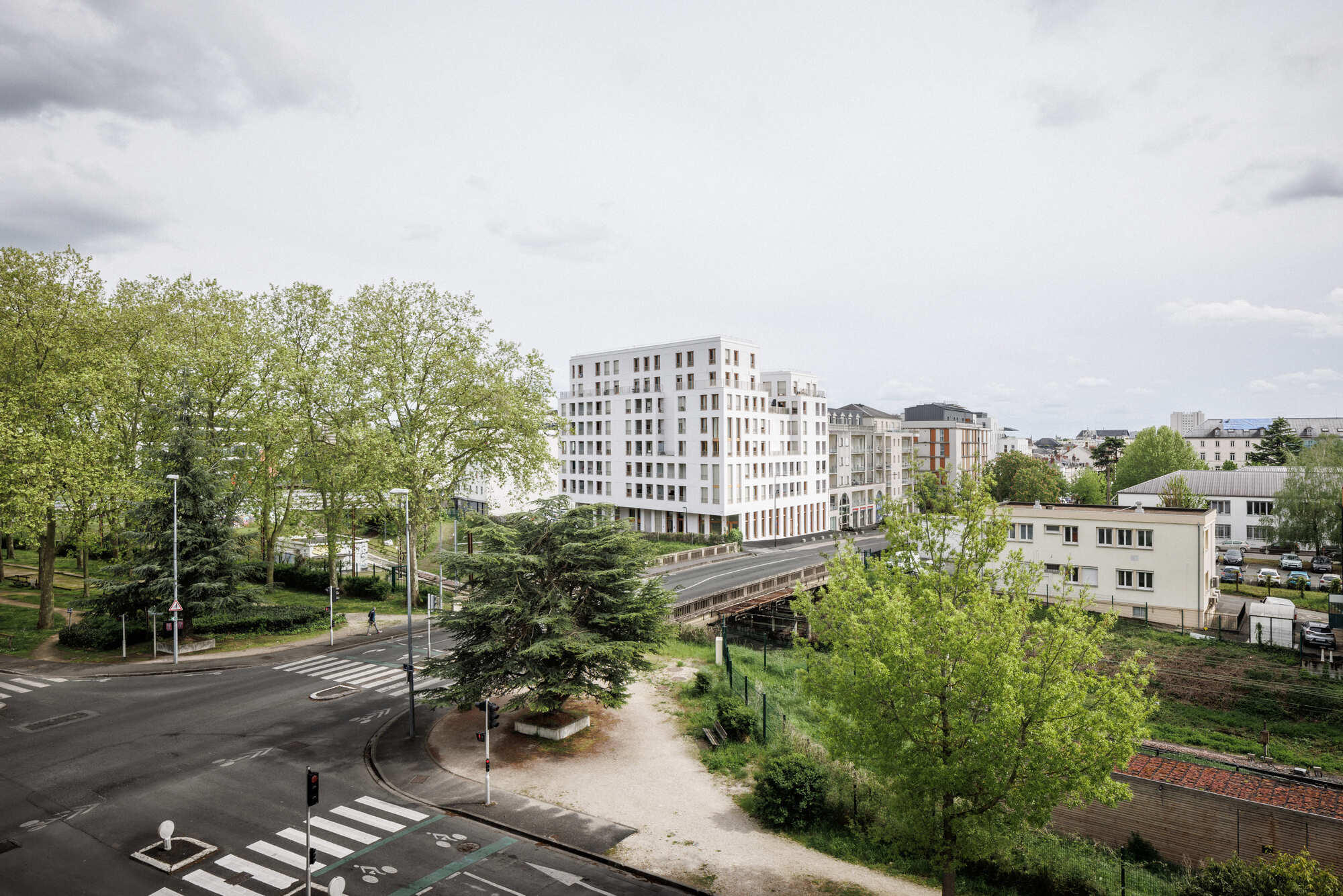 50 Apartments and Office at Coligny
