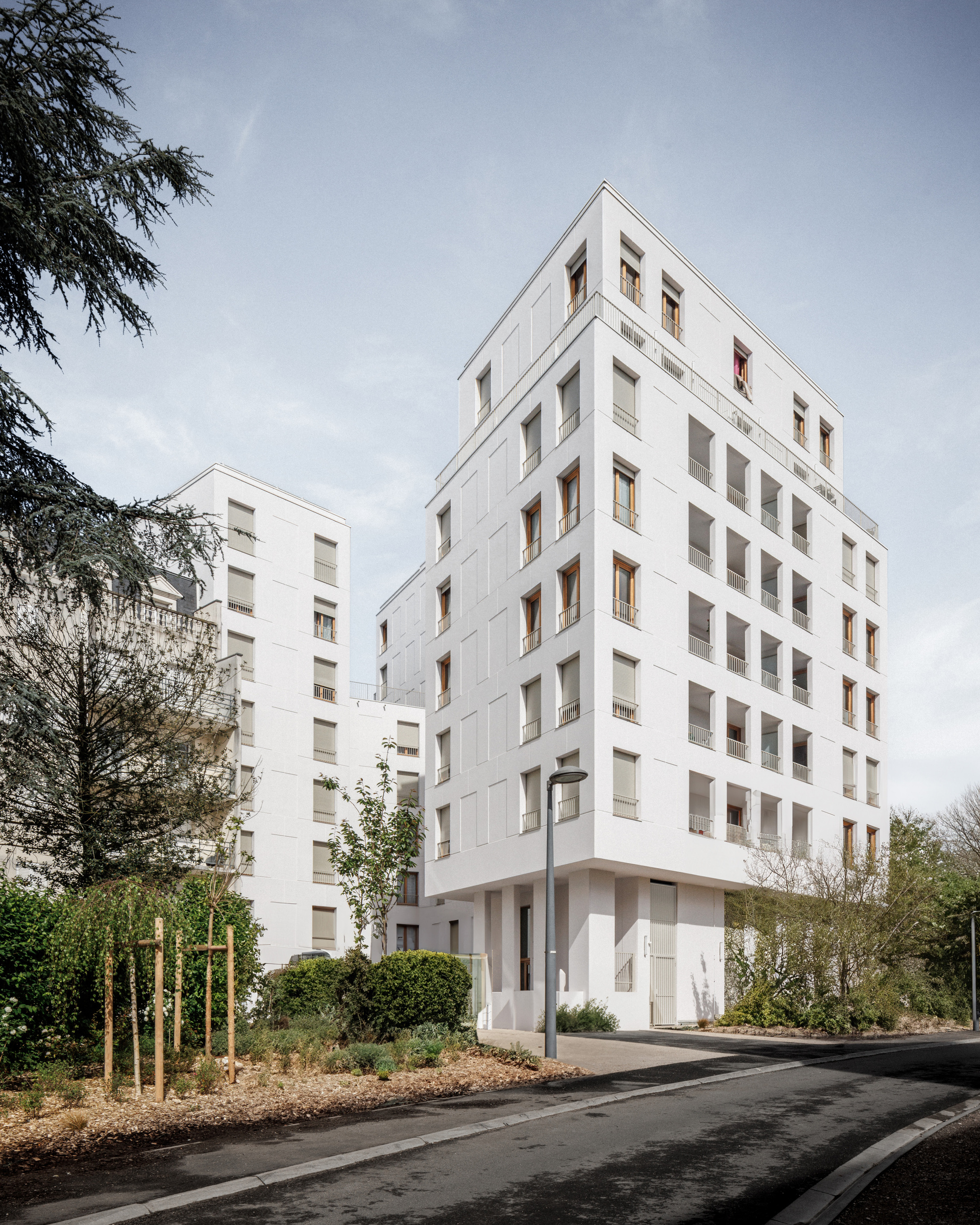 50 Apartments and Office at Coligny