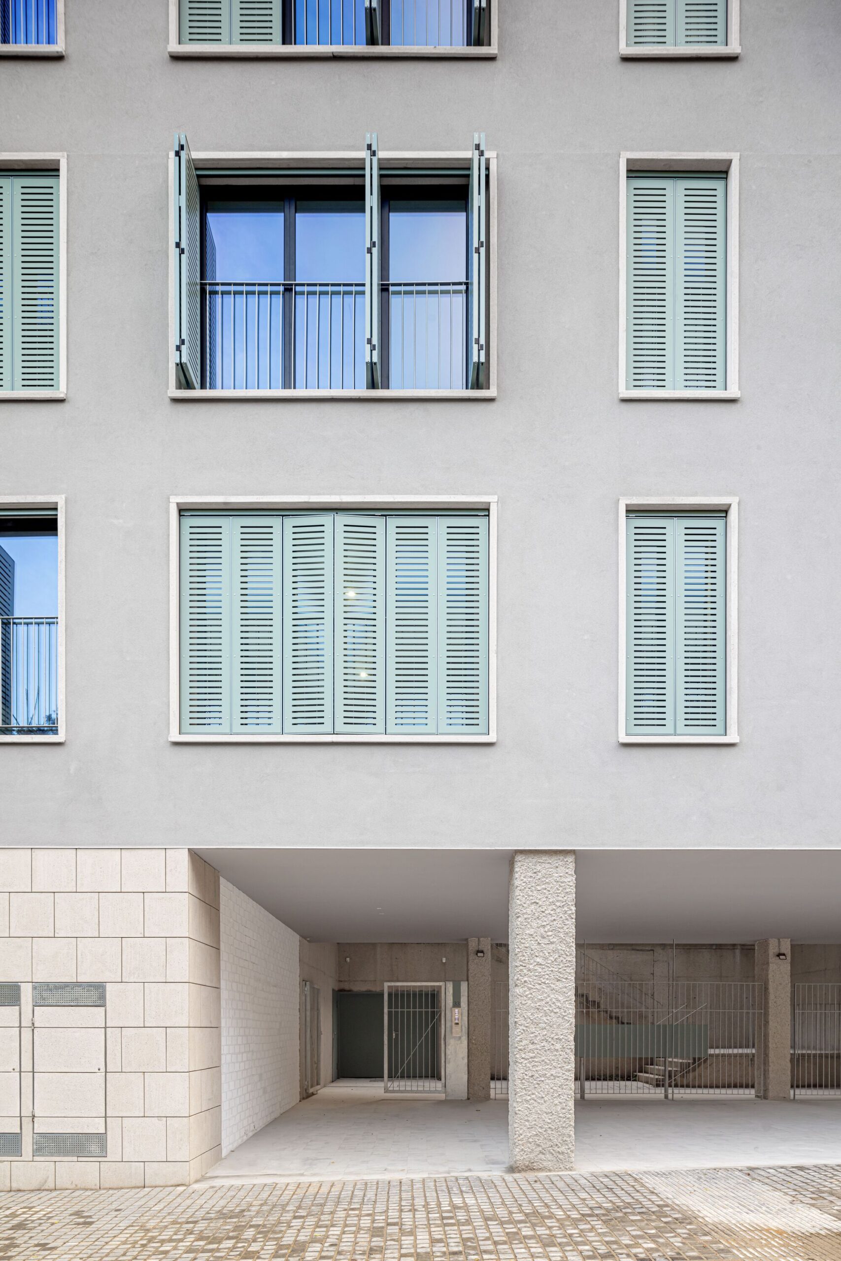31 Social Housing Units in Torre Baró
