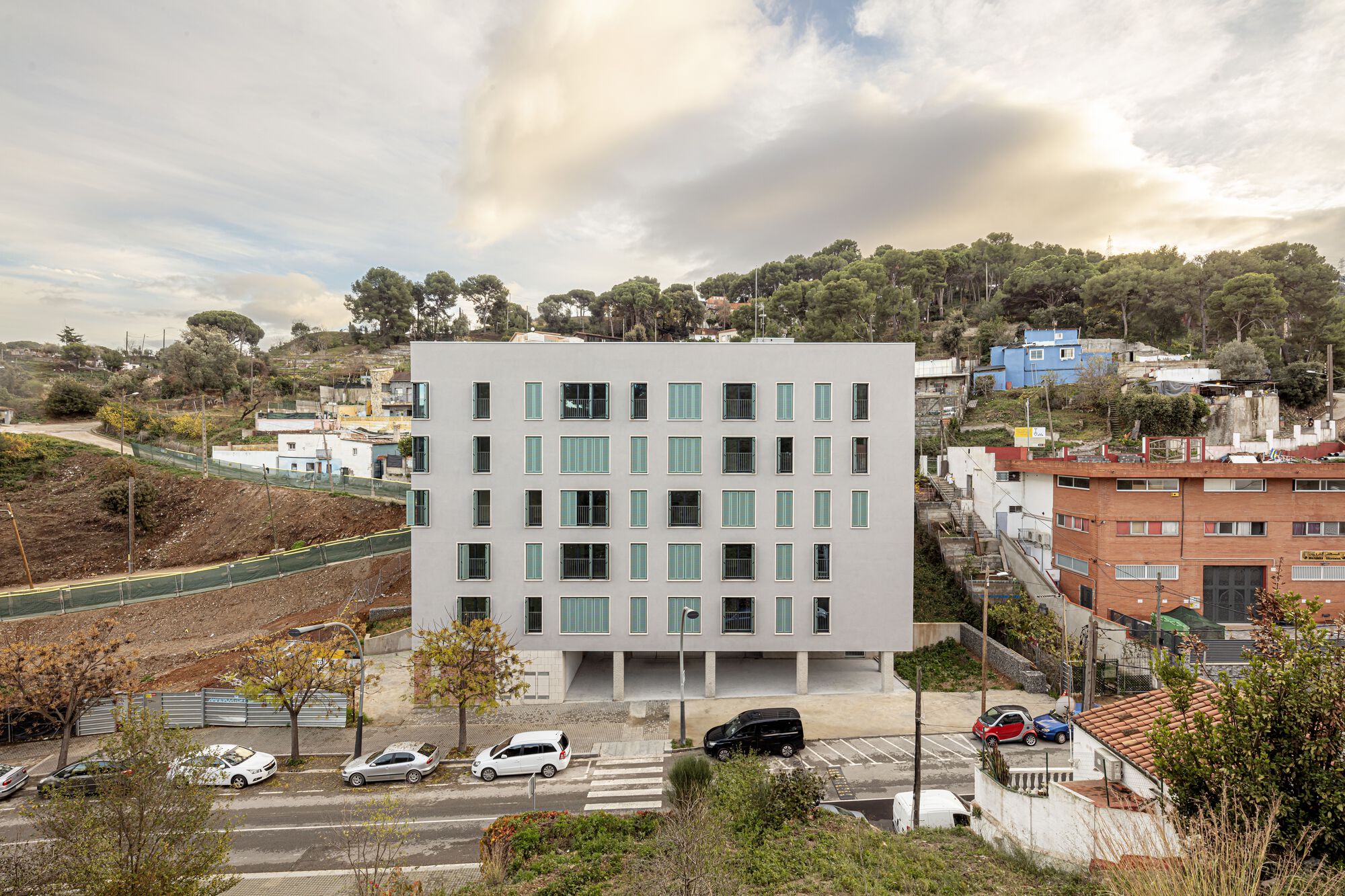 31 Social Housing Units in Torre Baró