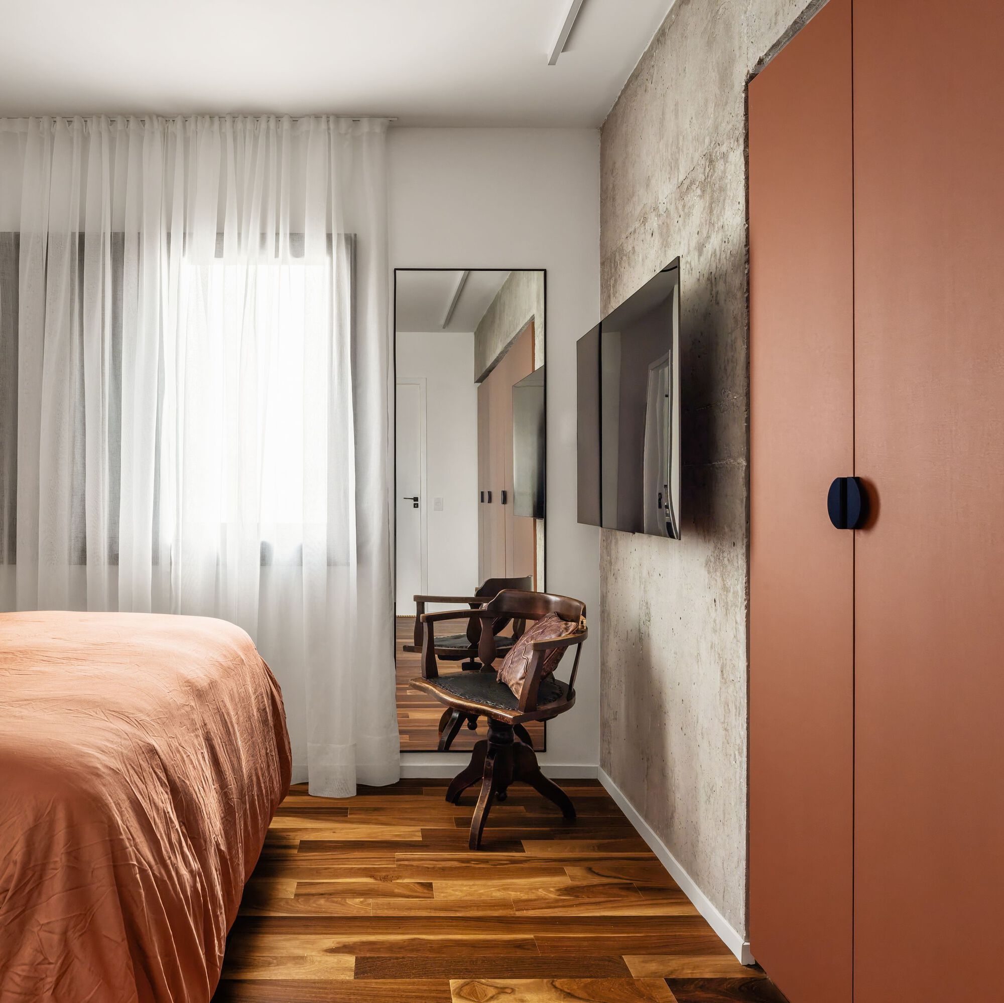 Core Apartment,