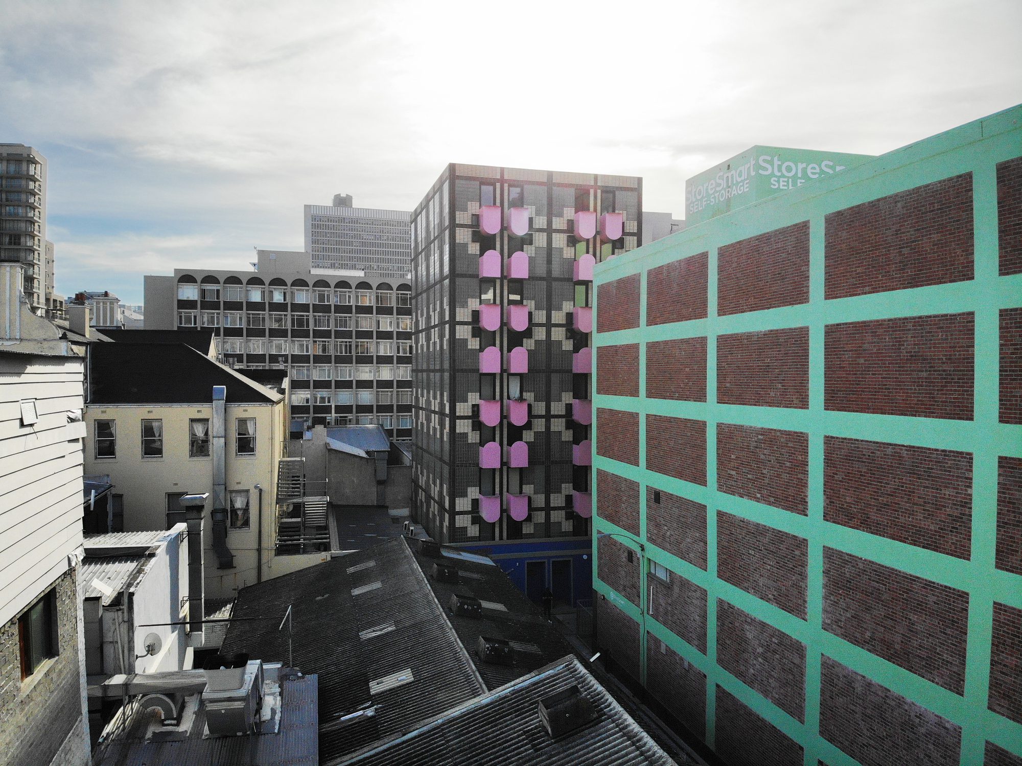 Uxolo Apartments
