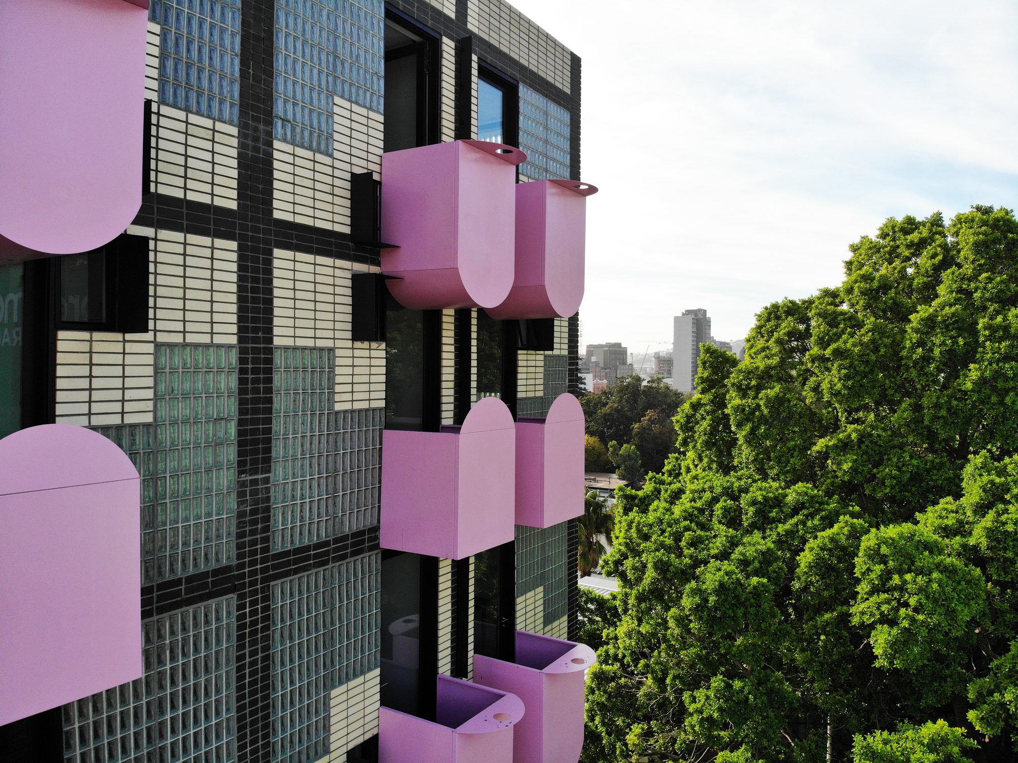 Uxolo Apartments