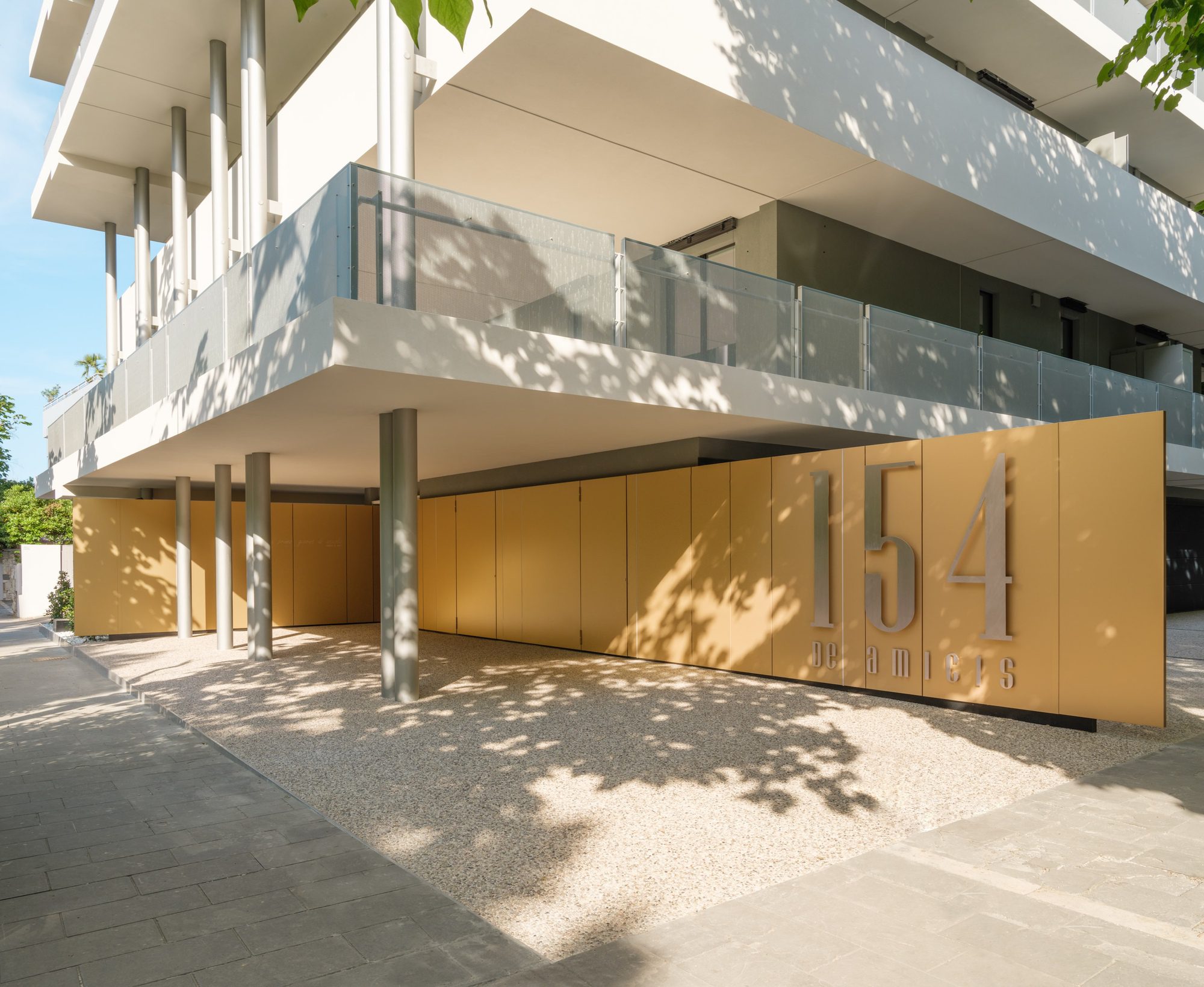 De Amicis 154 Residencial Building