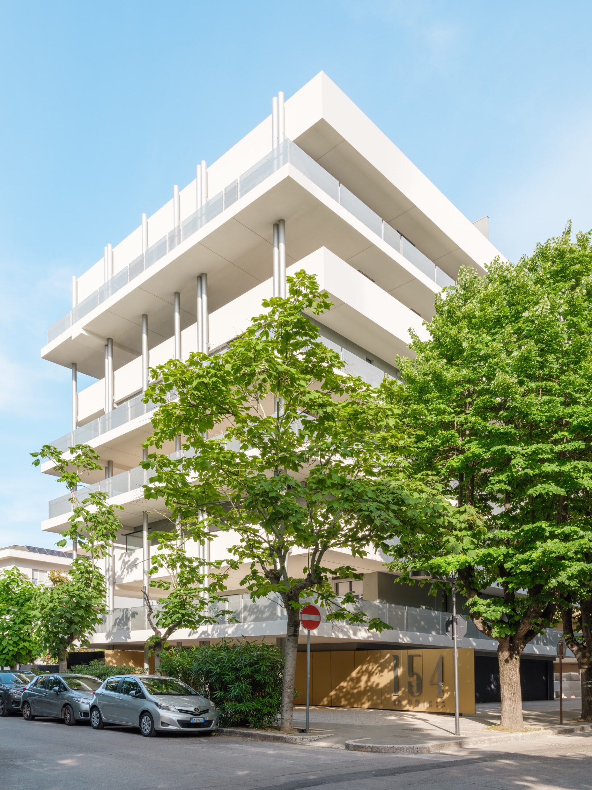 De Amicis 154 Residencial Building