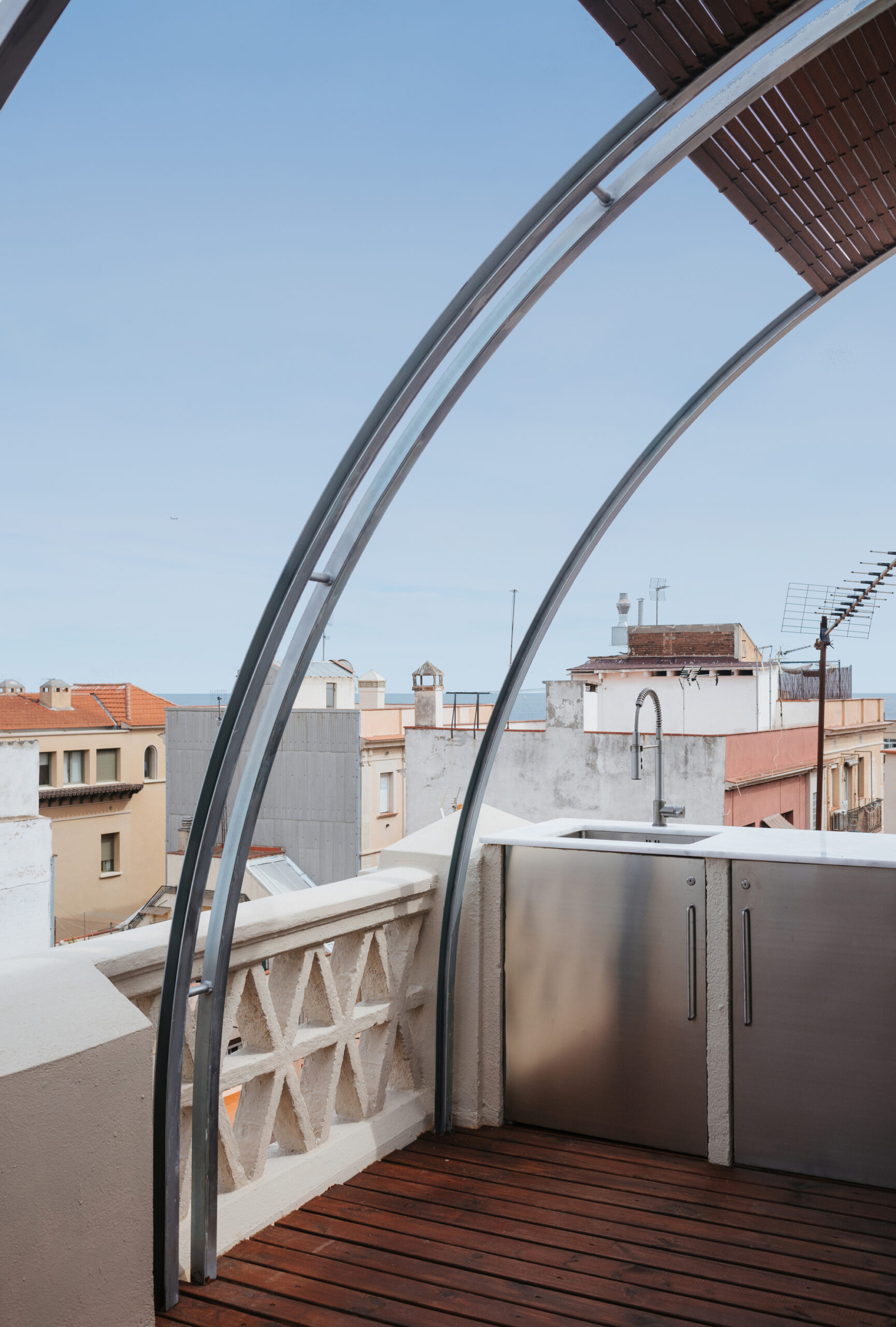 Summer Capsule for a Digital Nomad