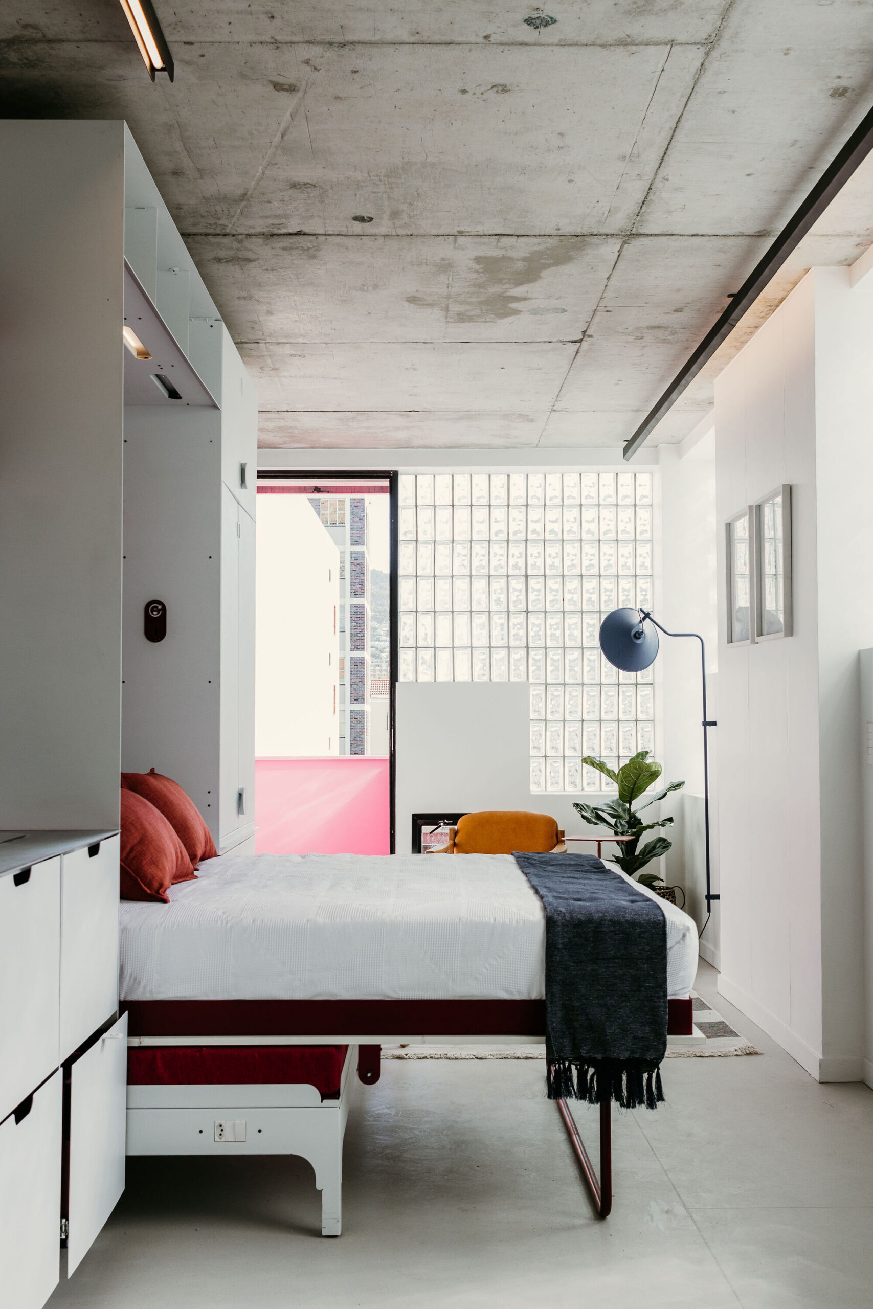 Uxolo Apartments