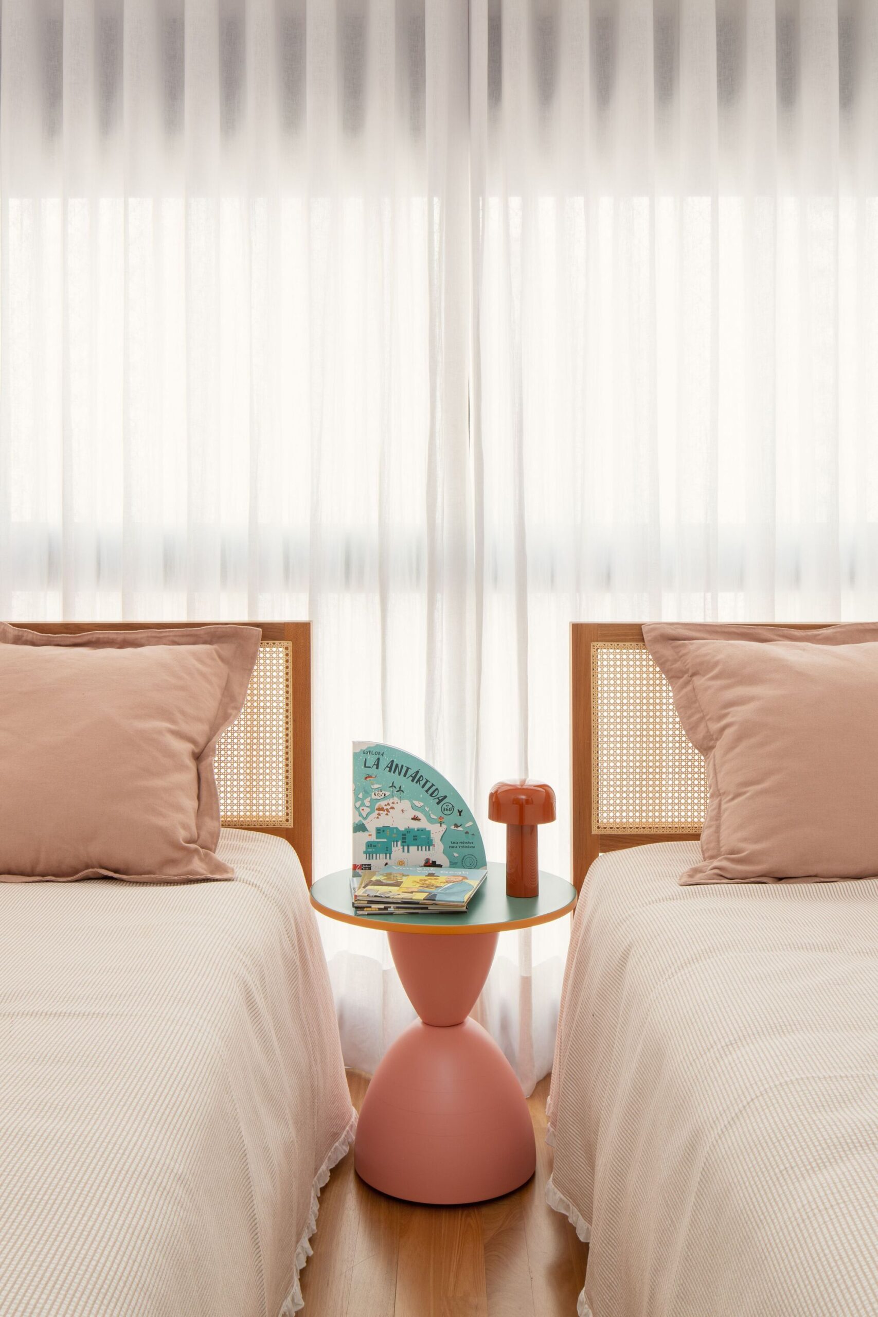 Textures Apartment