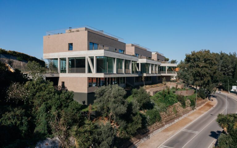 Four Buildings in Avenida Brasil | Aurora Arquitectos + Furo