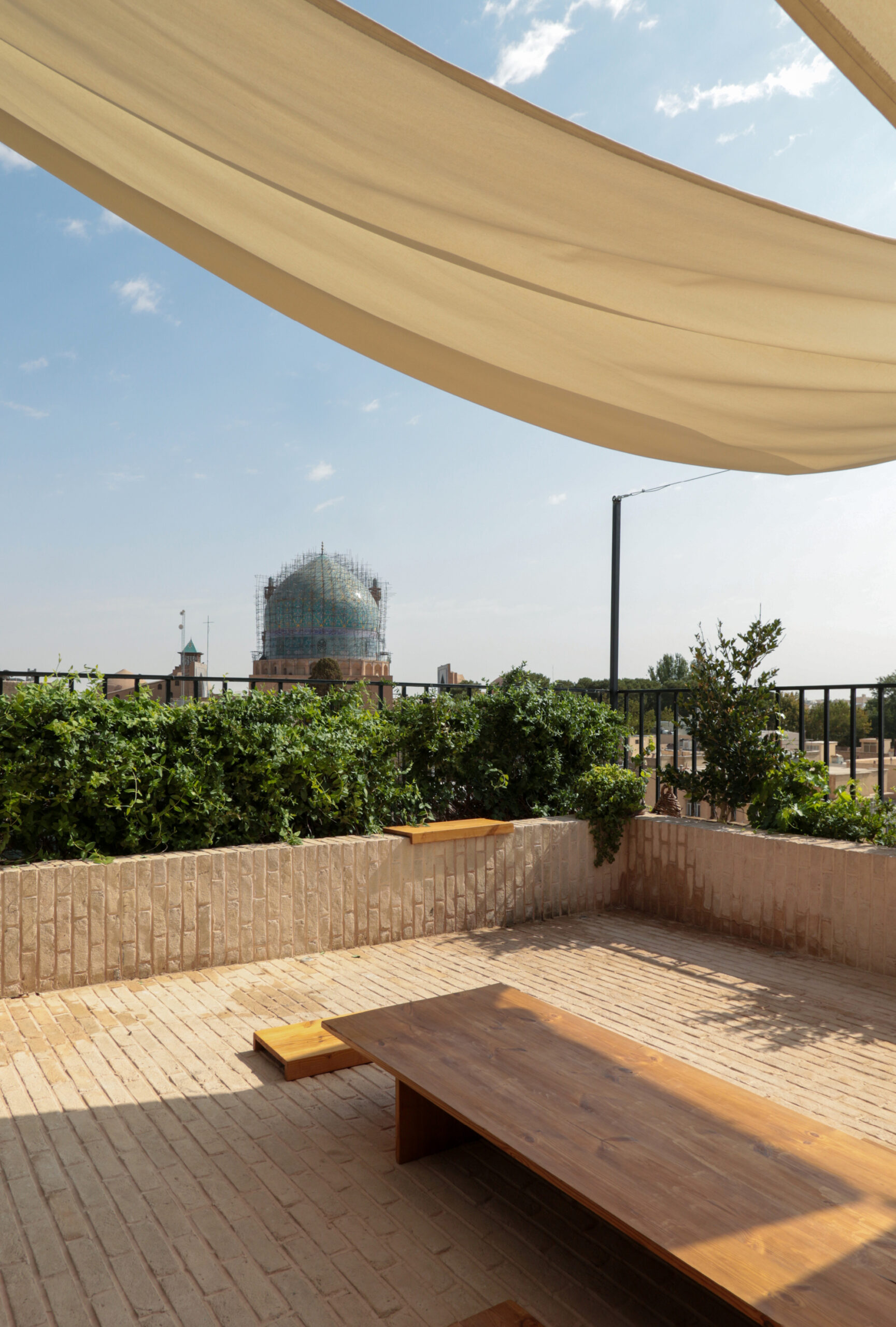 Kharposhteh Apartment