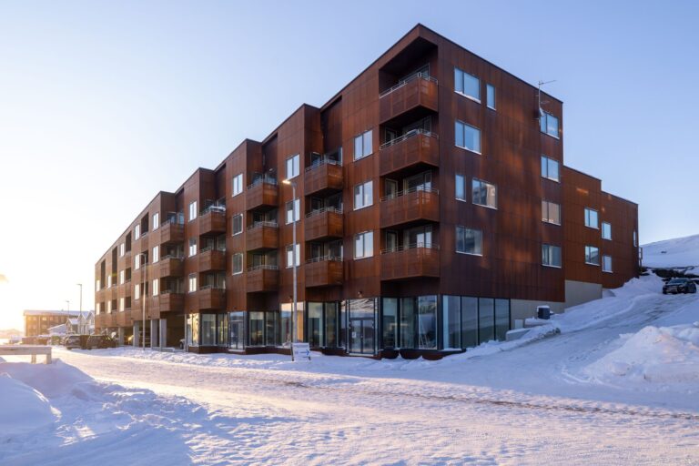 Nuukullak 10 | BIOSIS
