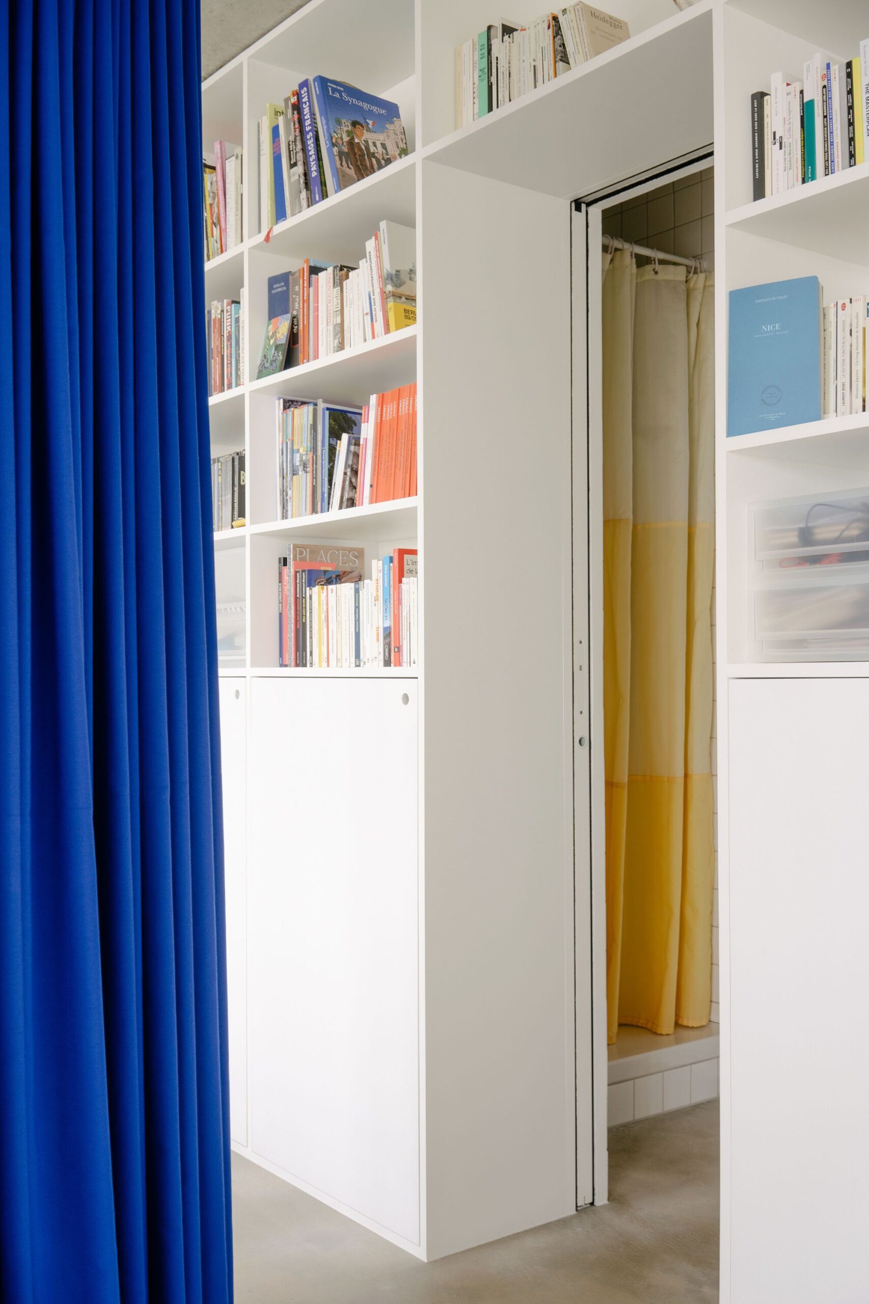 Super 18 Apartment