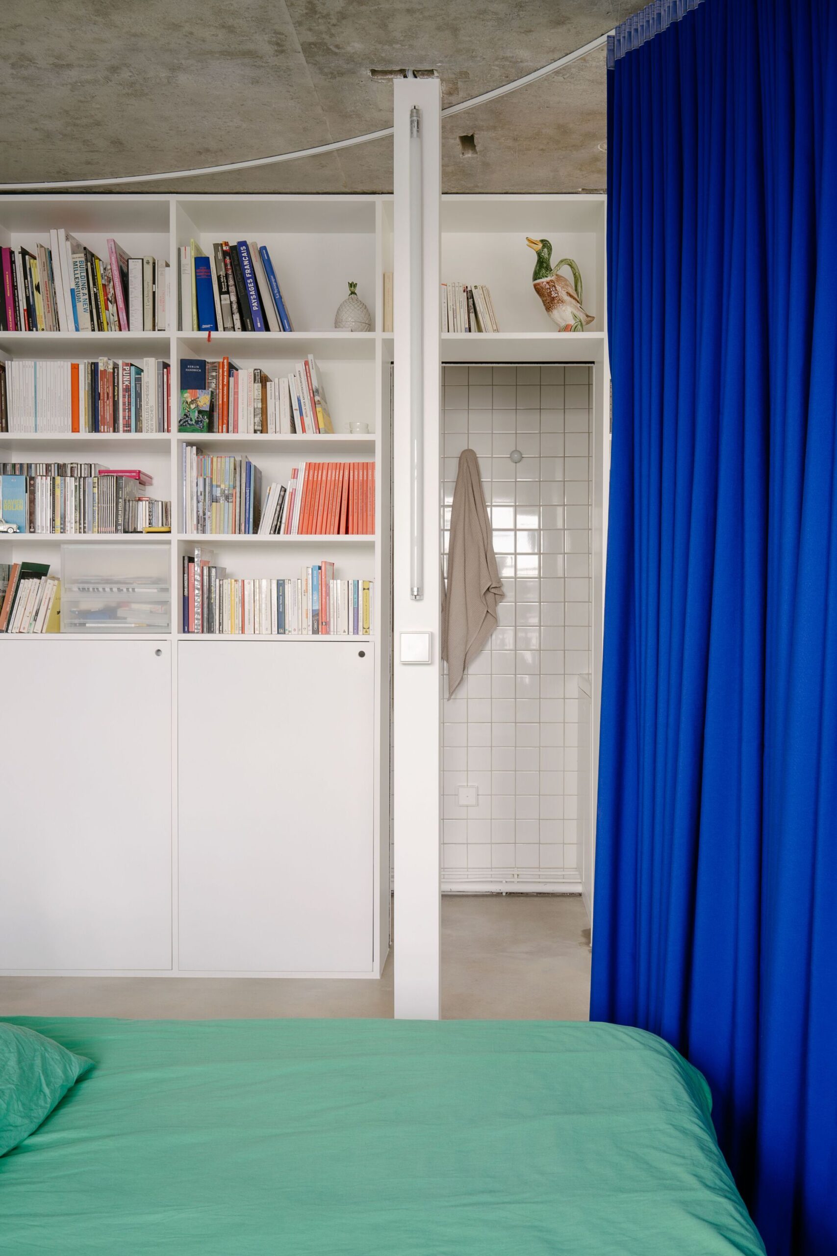 Super 18 Apartment