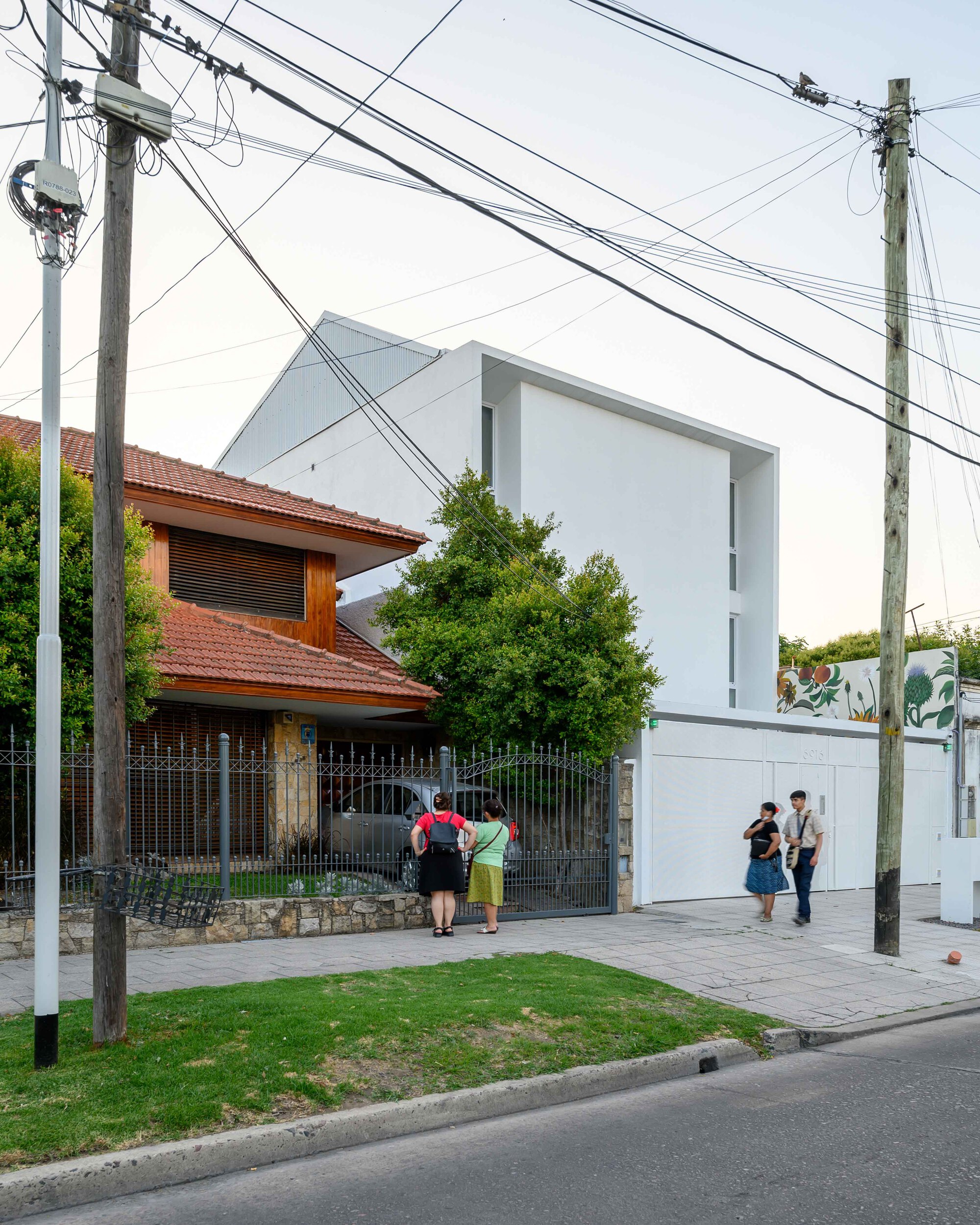 Emilio Zola 5915 Building