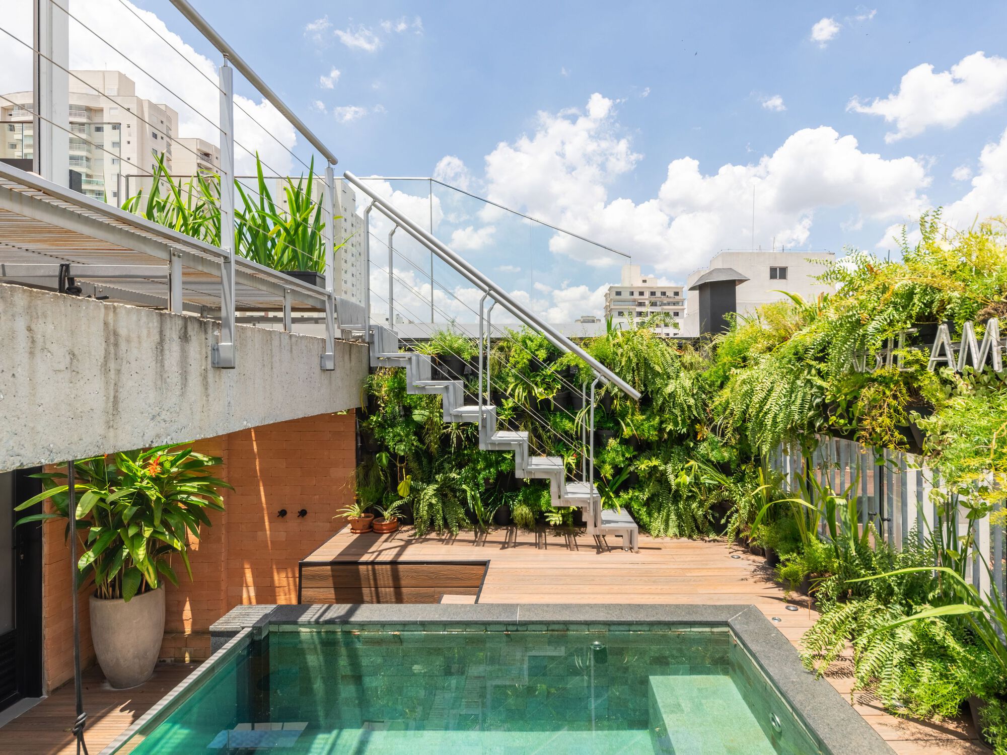 Triplex Vila Romana