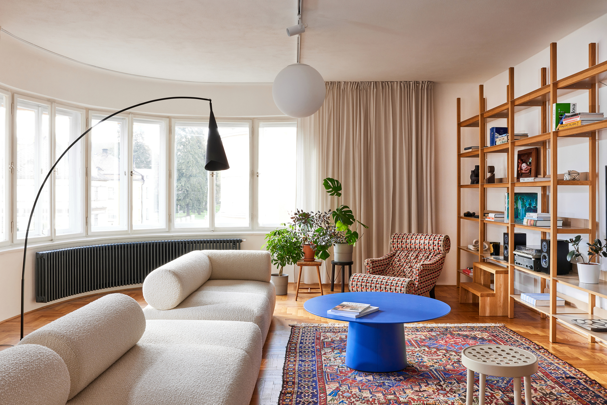 Family Silver Apartment