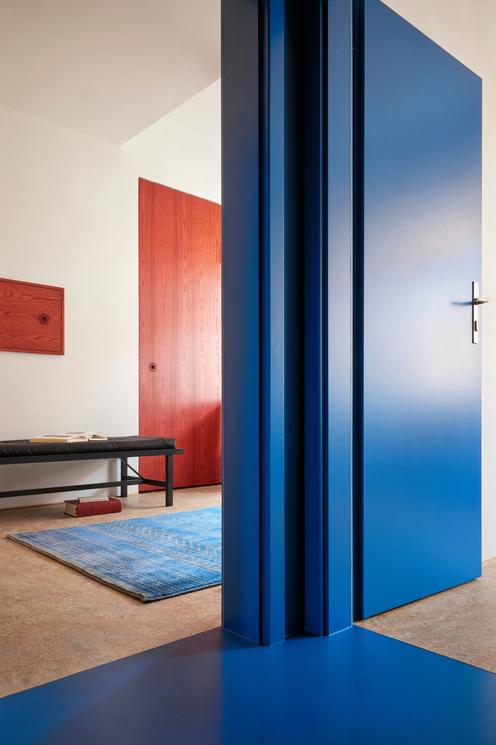 Family Silver Apartment