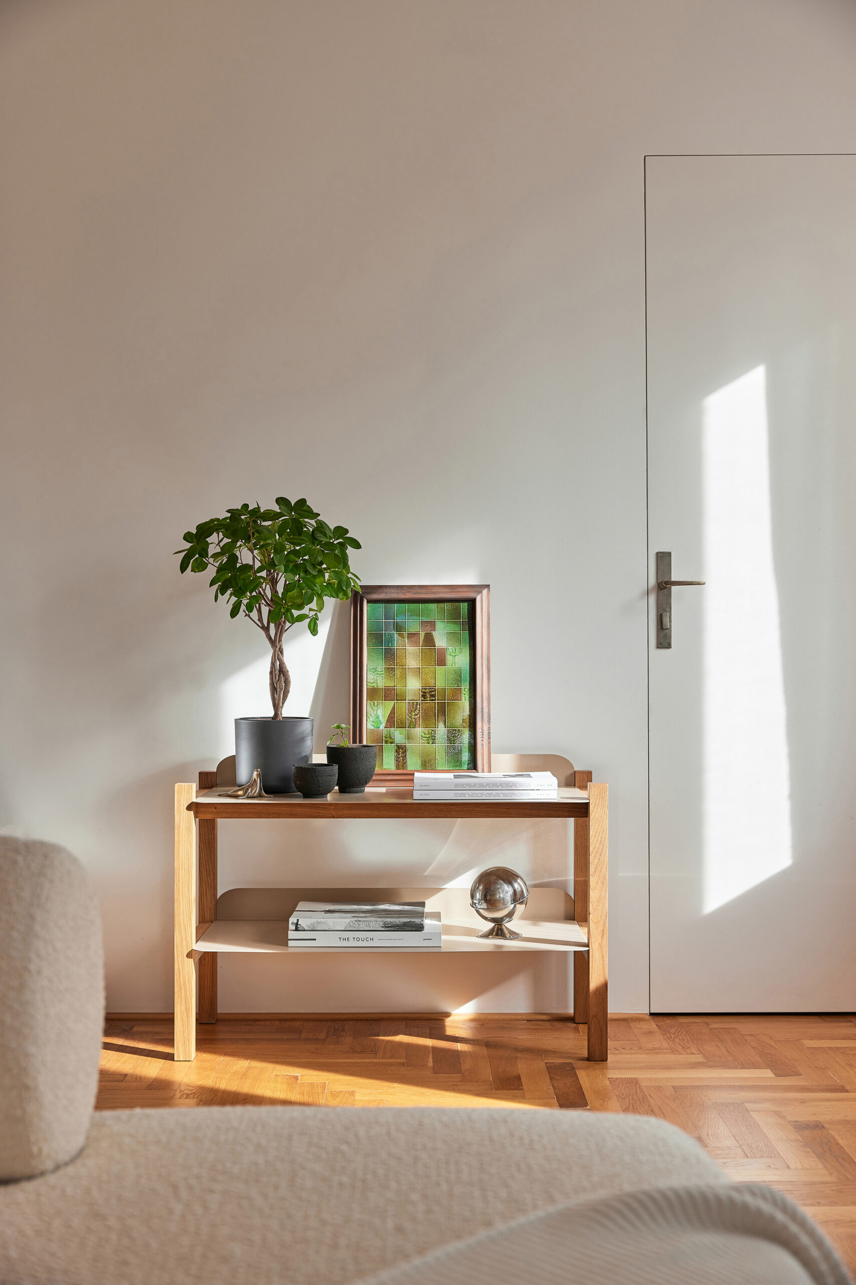 Family Silver Apartment