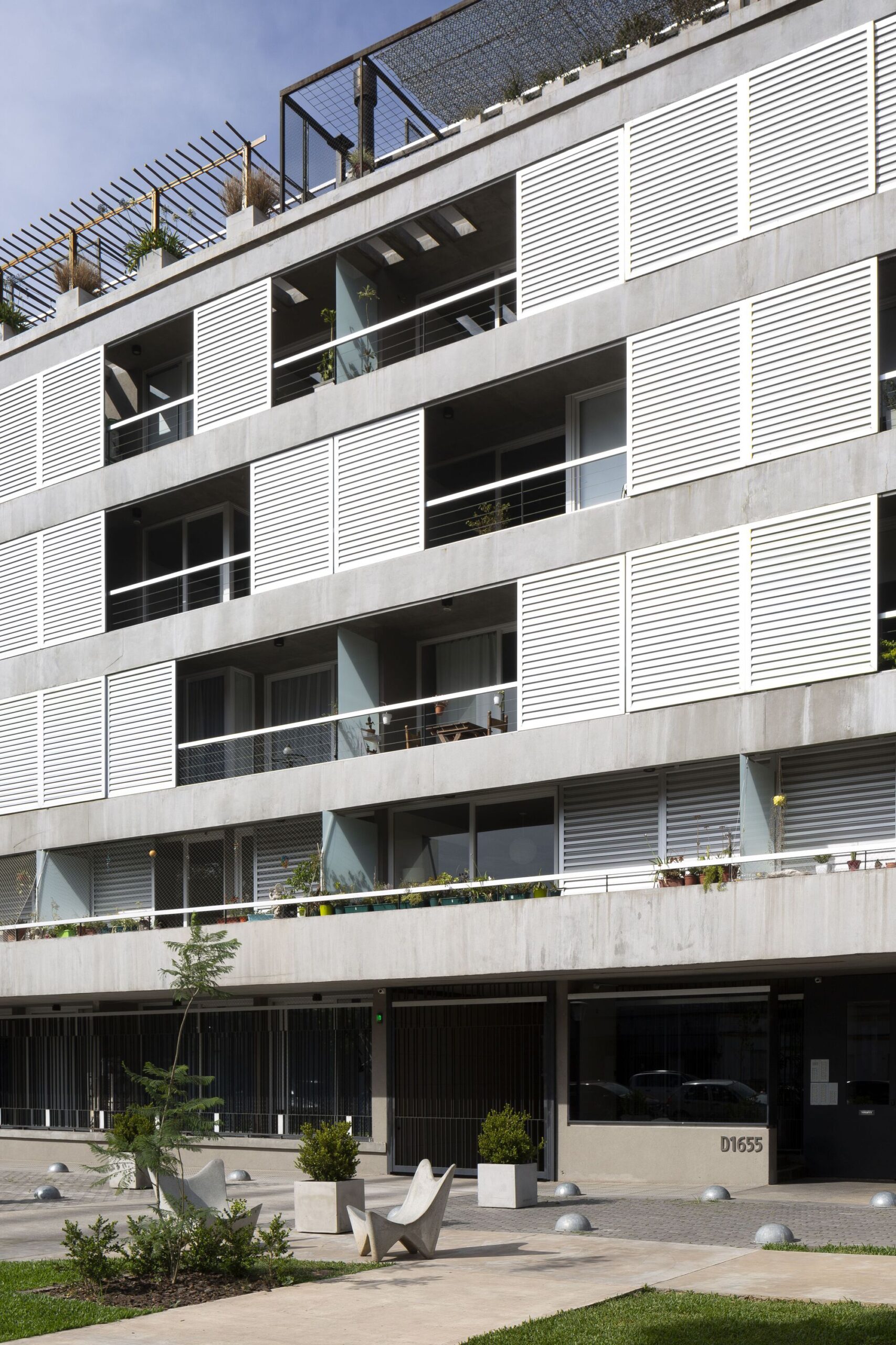 Donado 1655 Apartment Building