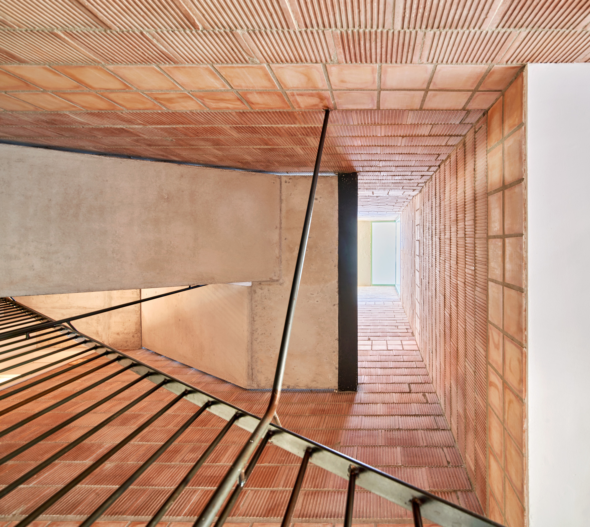 54 Social Housing in Inca