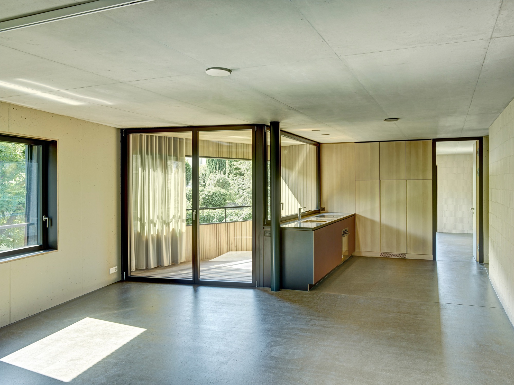 Apartment Building L329