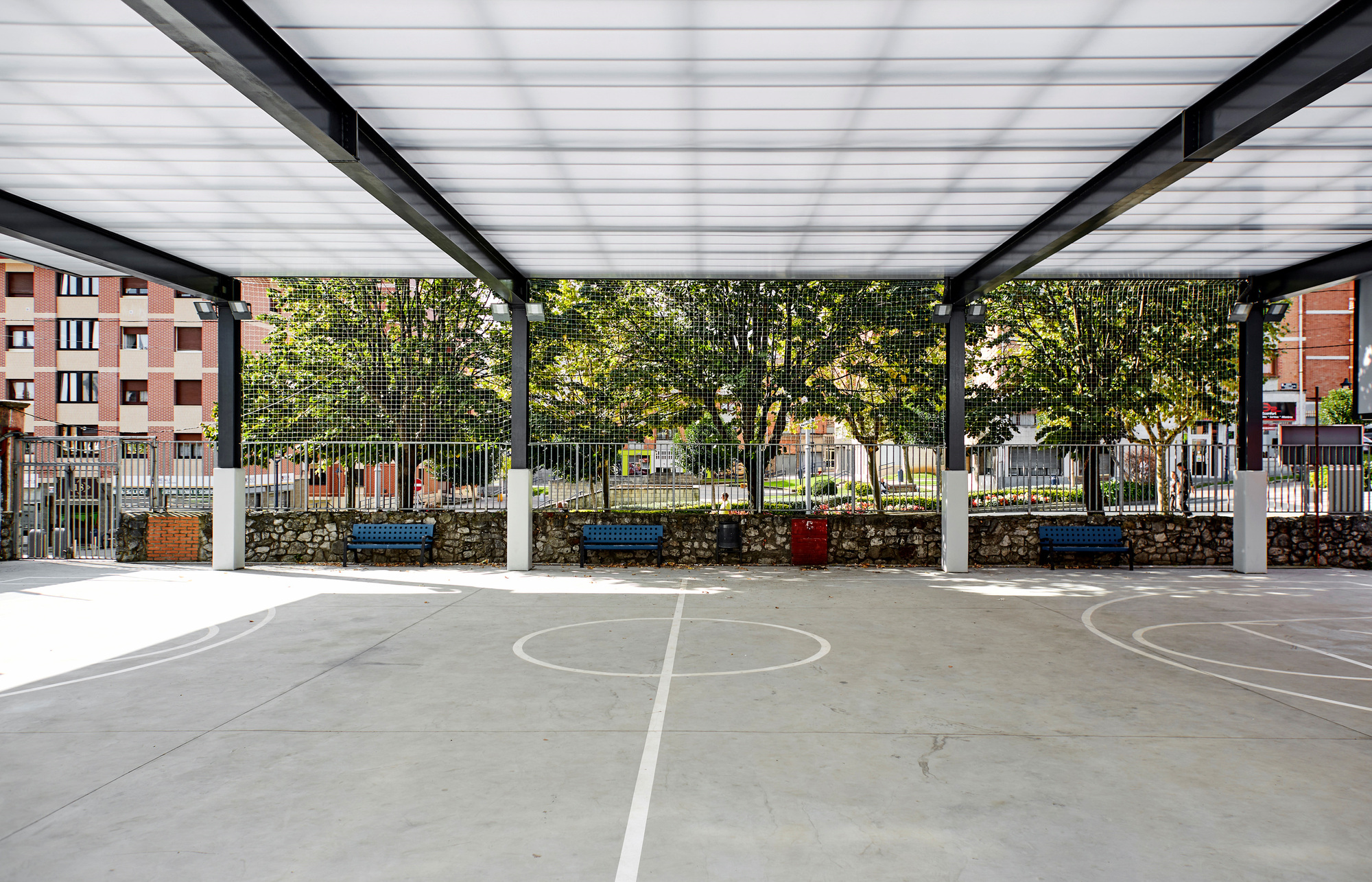 Roof in the CPI Antonio Trueba