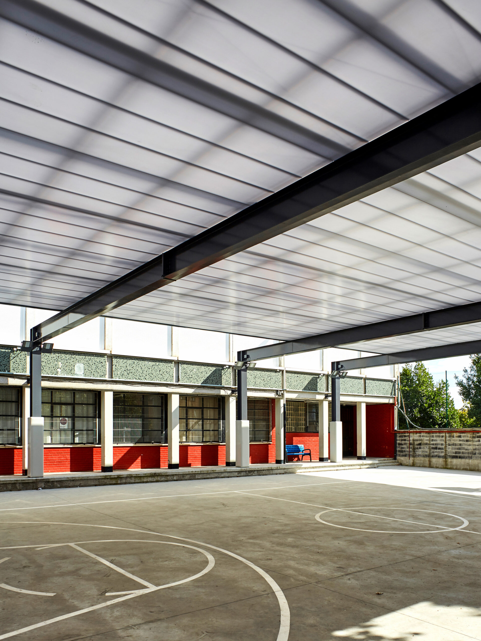 Roof in the CPI Antonio Trueba