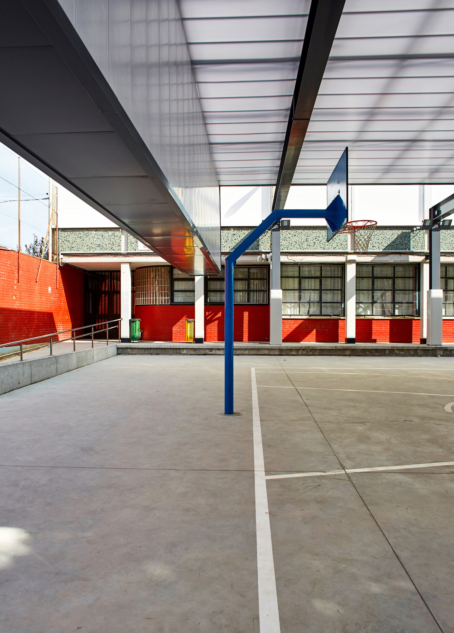 Roof in the CPI Antonio Trueba