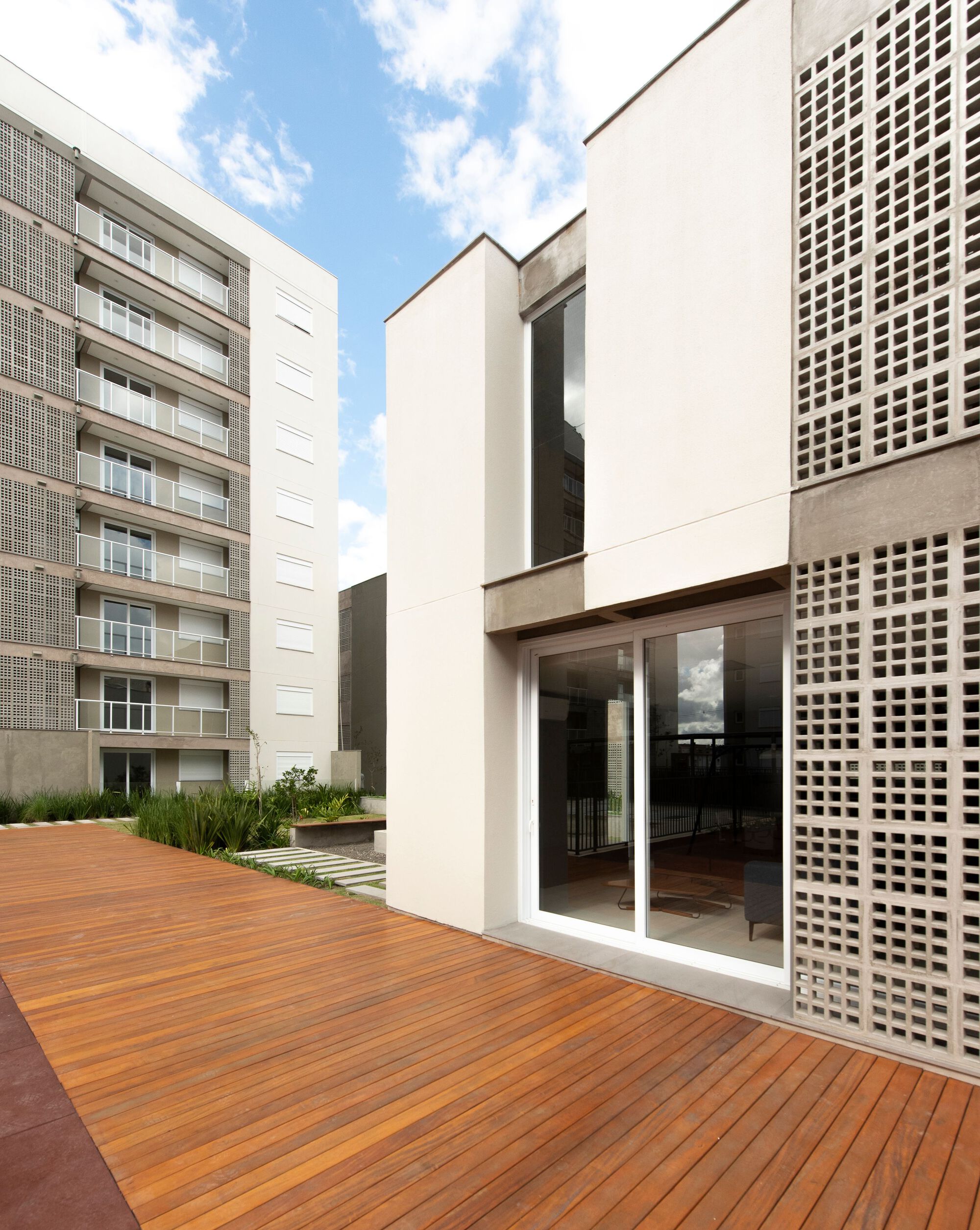 Viver Quartier Residential Complex
