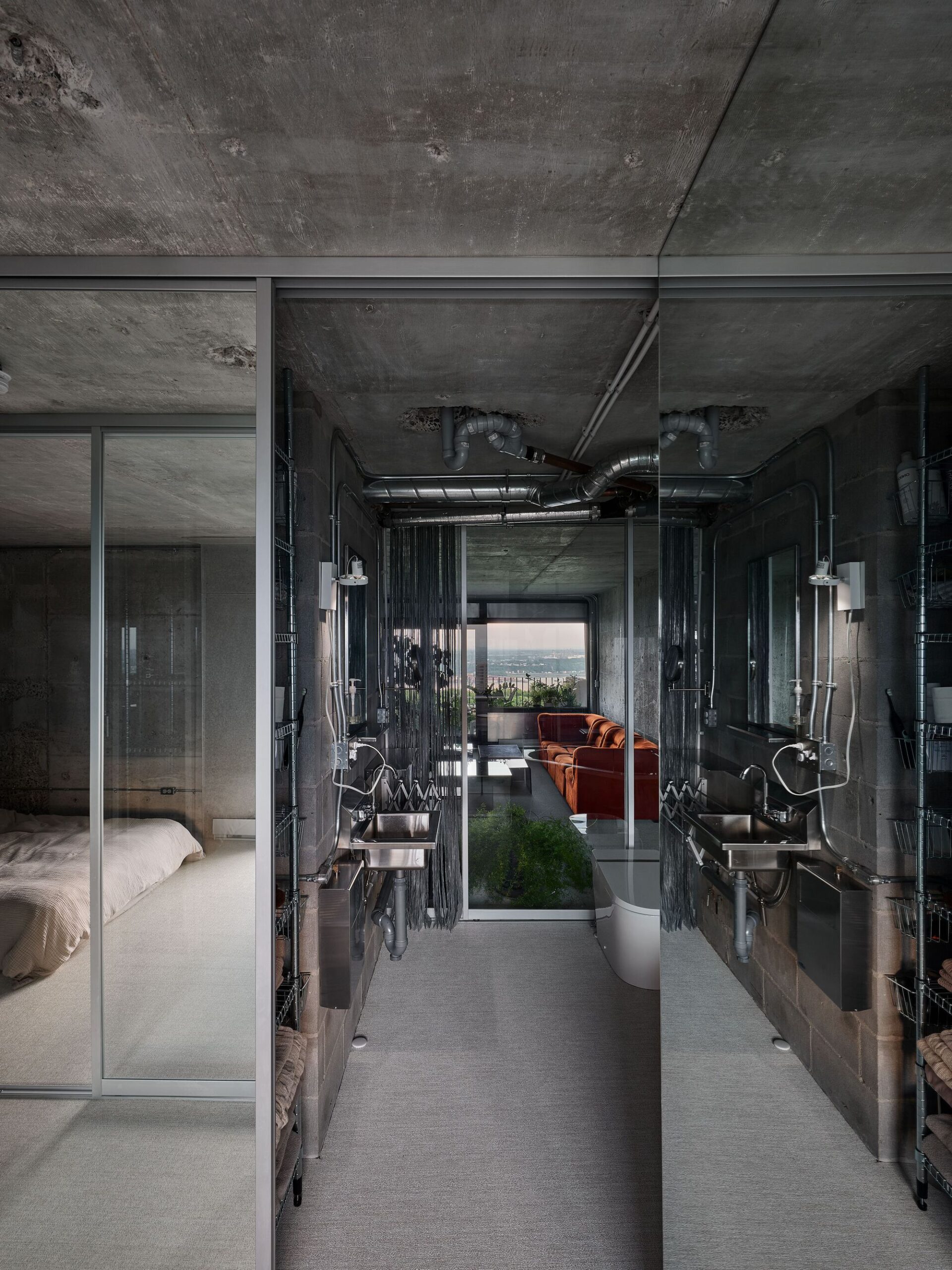 Bruj Creative Laboratory Apartment