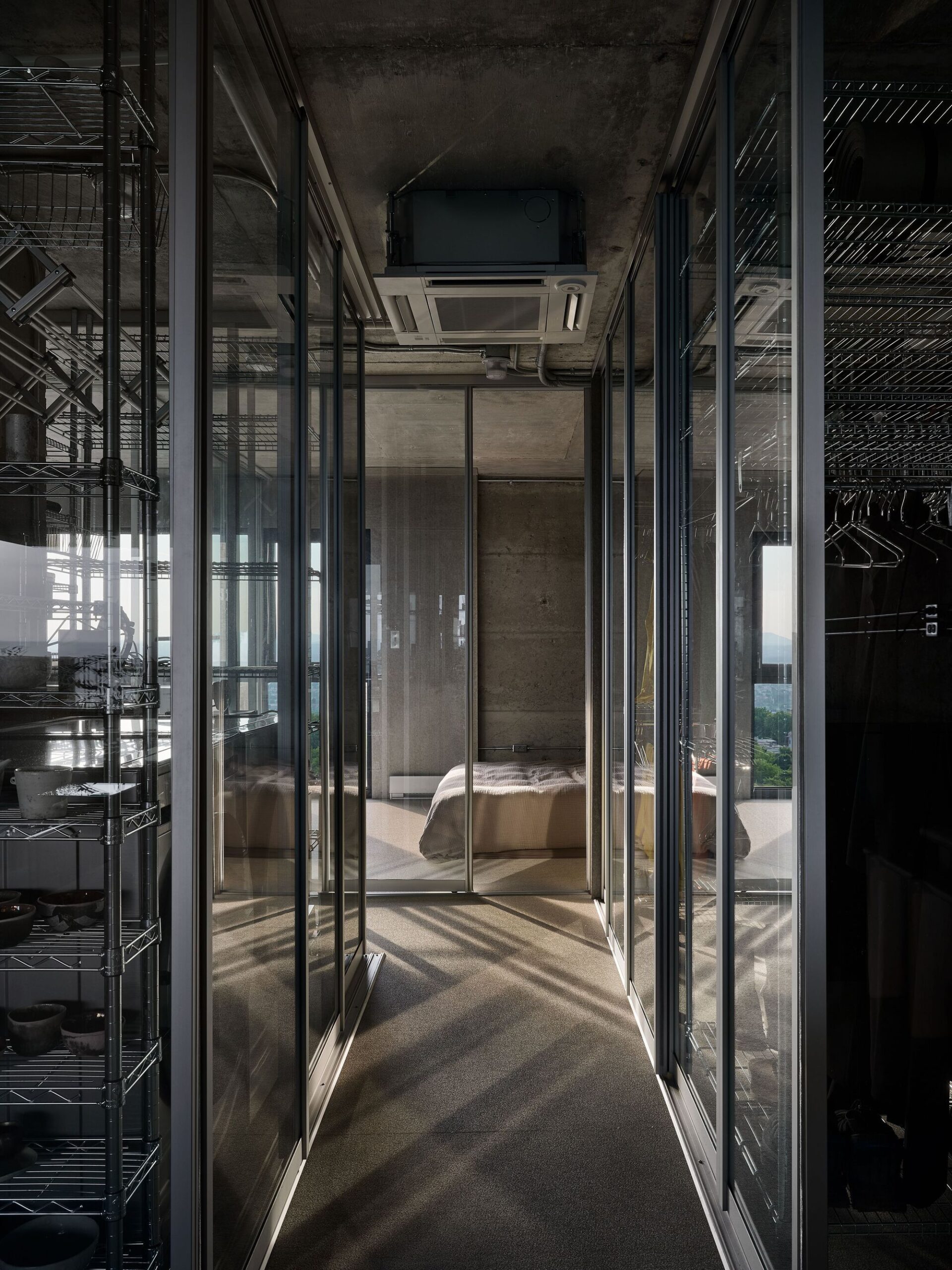 Bruj Creative Laboratory Apartment