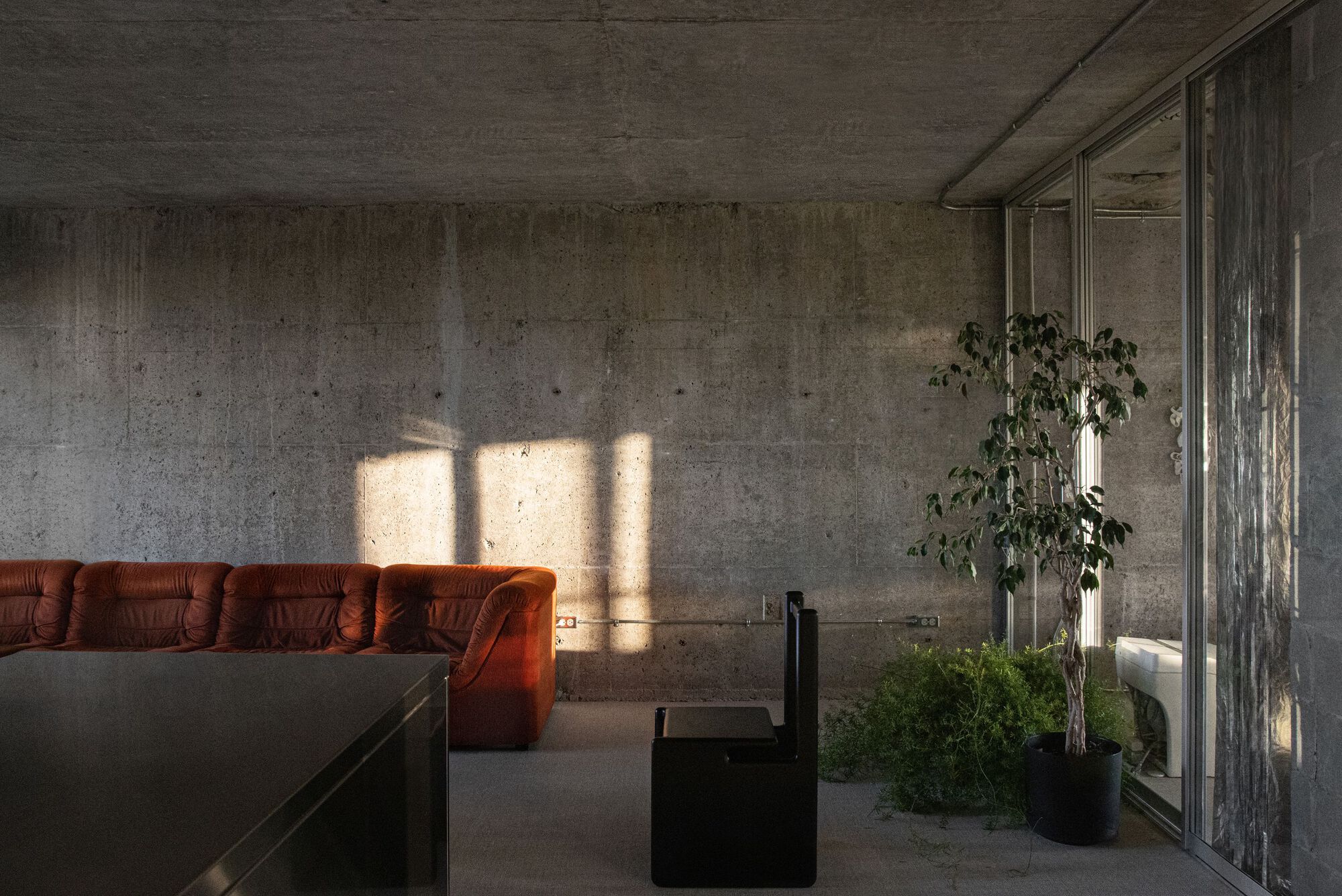 Bruj Creative Laboratory Apartment