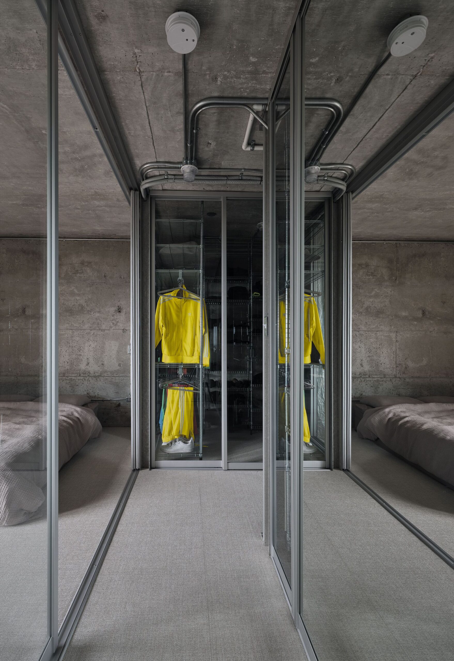Bruj Creative Laboratory Apartment