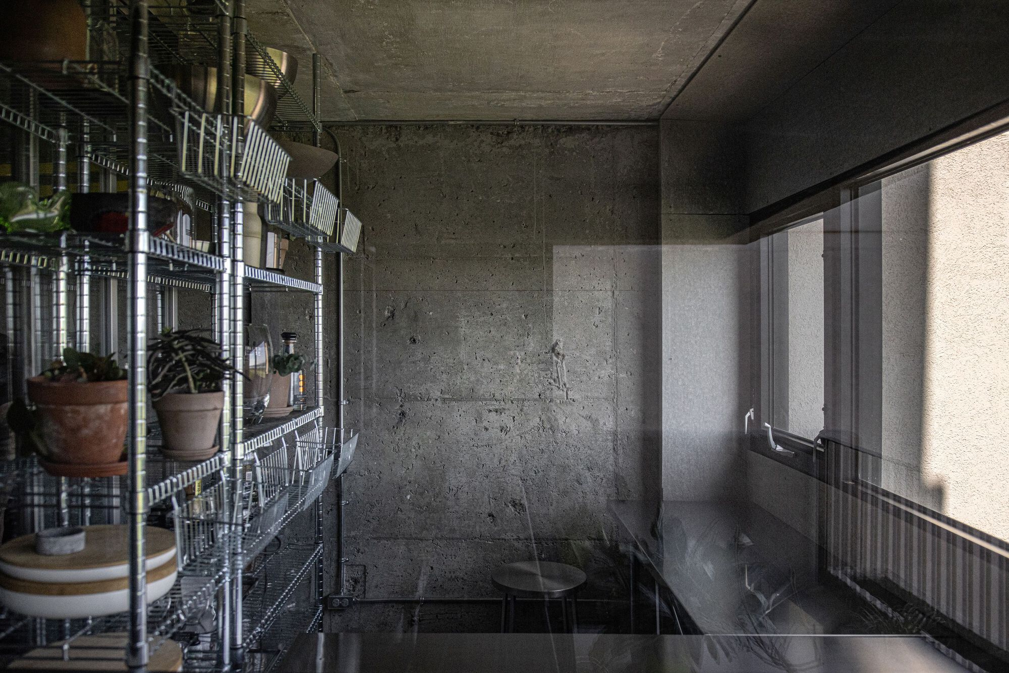 Bruj Creative Laboratory Apartment