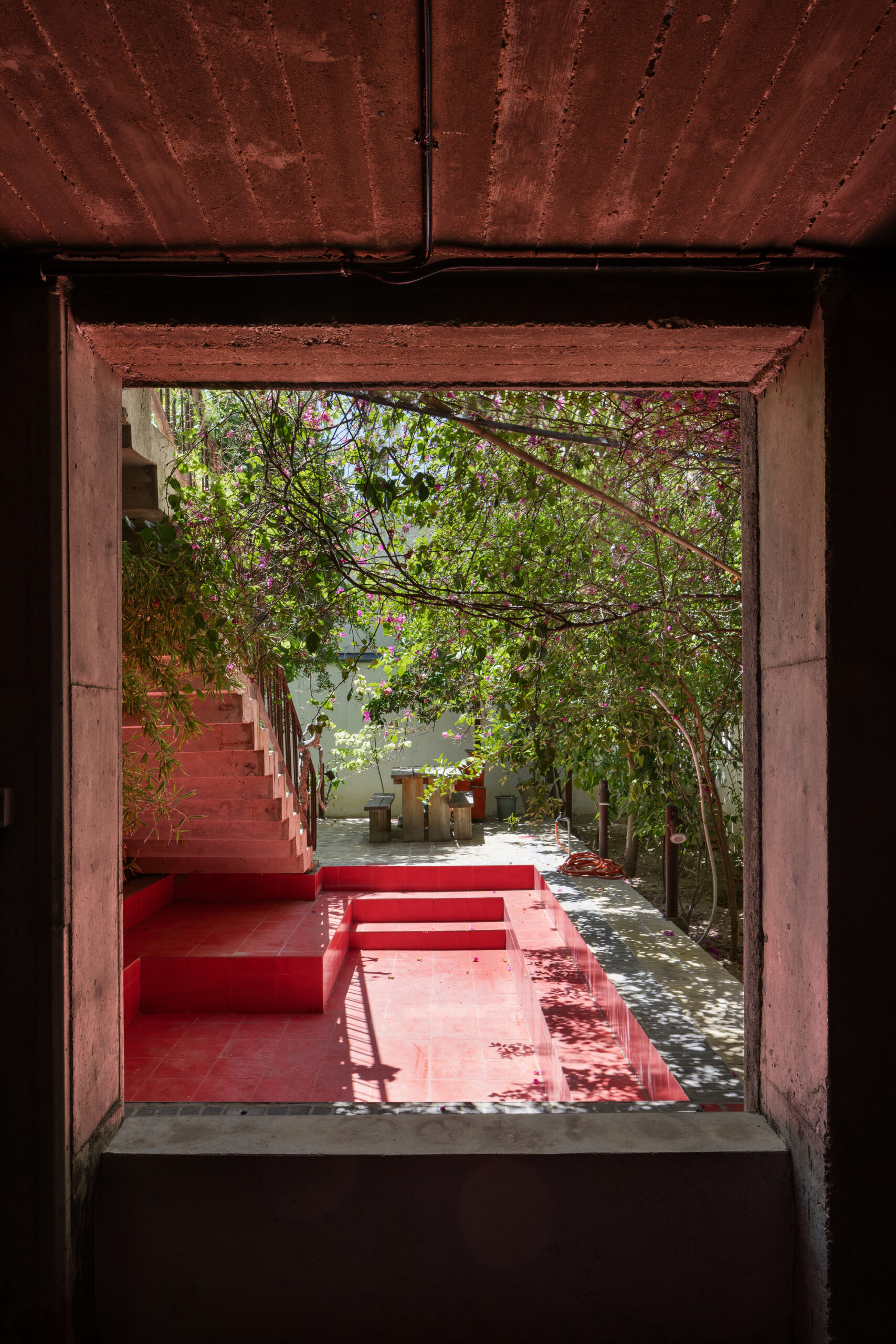 Dwelling the Absent: Residential Apartment for Maryam and Faraj Shiraz