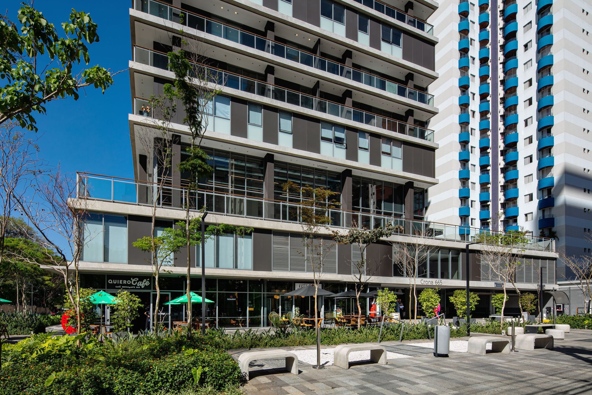 Crona 665 Building