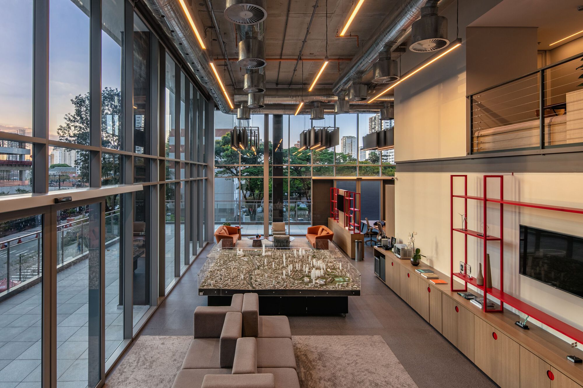Crona 665 Building