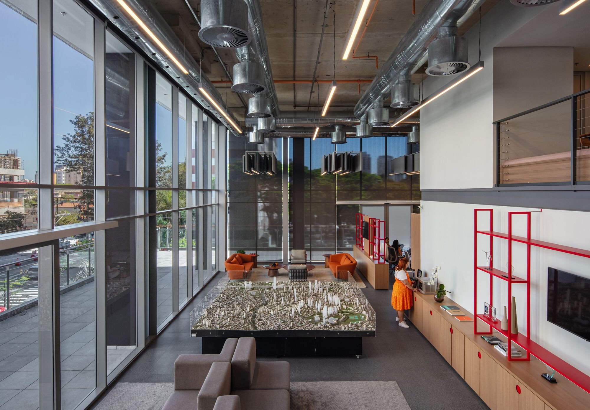 Crona 665 Building