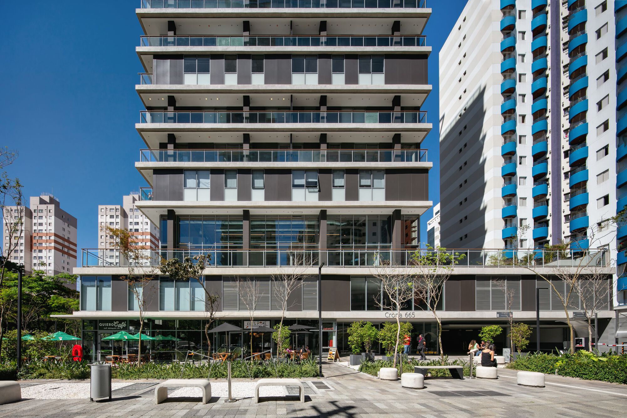 Crona 665 Building