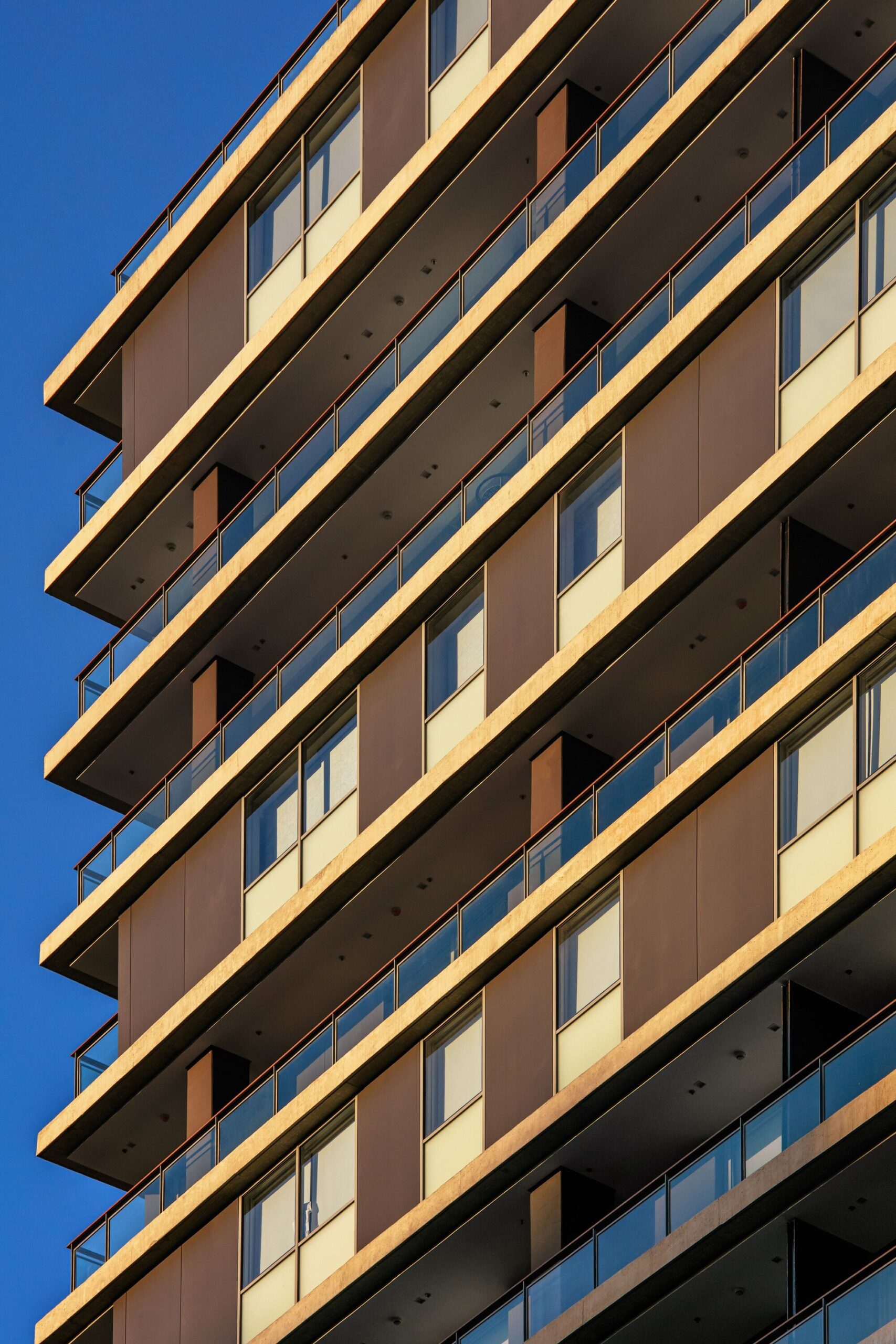 Crona 665 Building