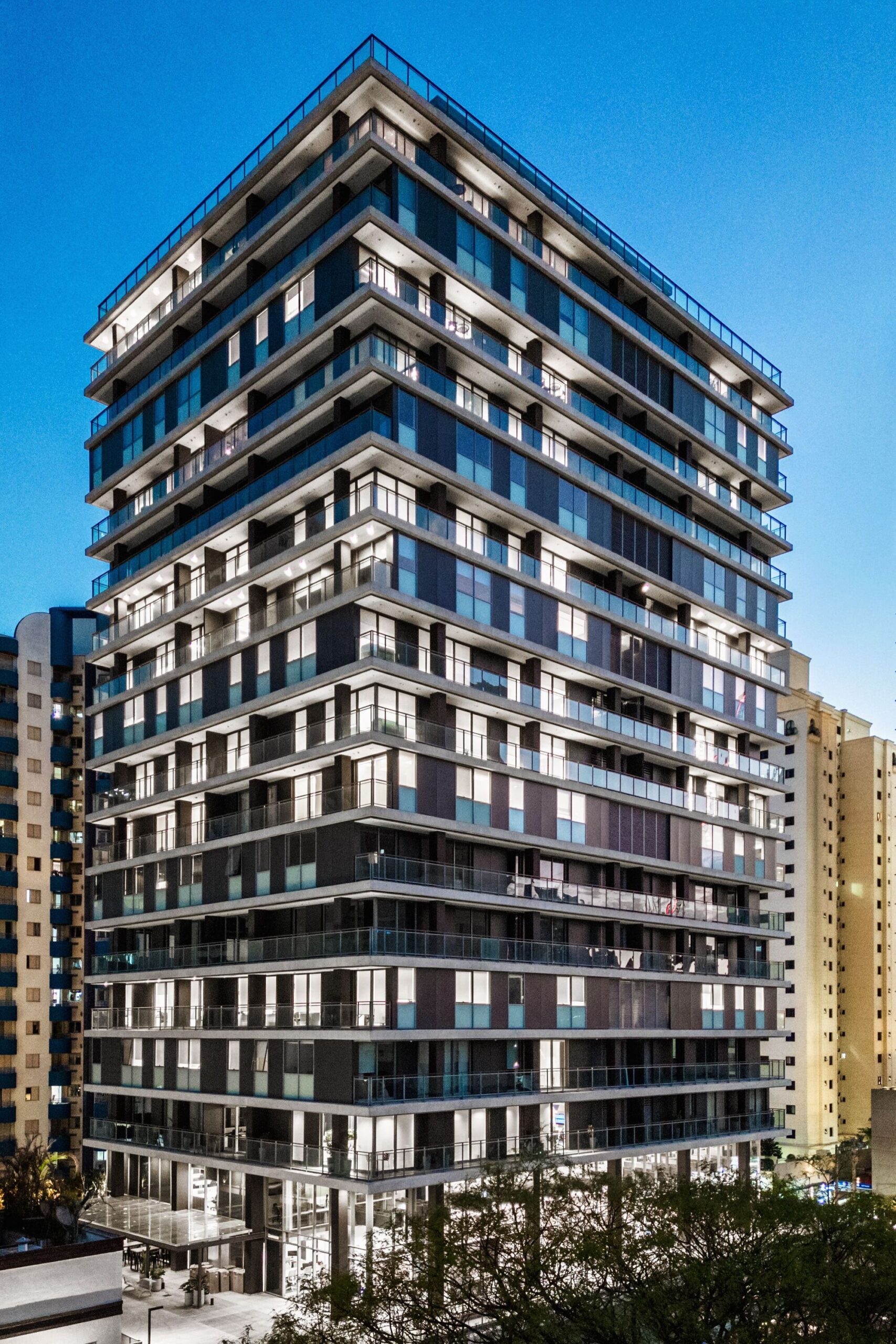 Crona 665 Building