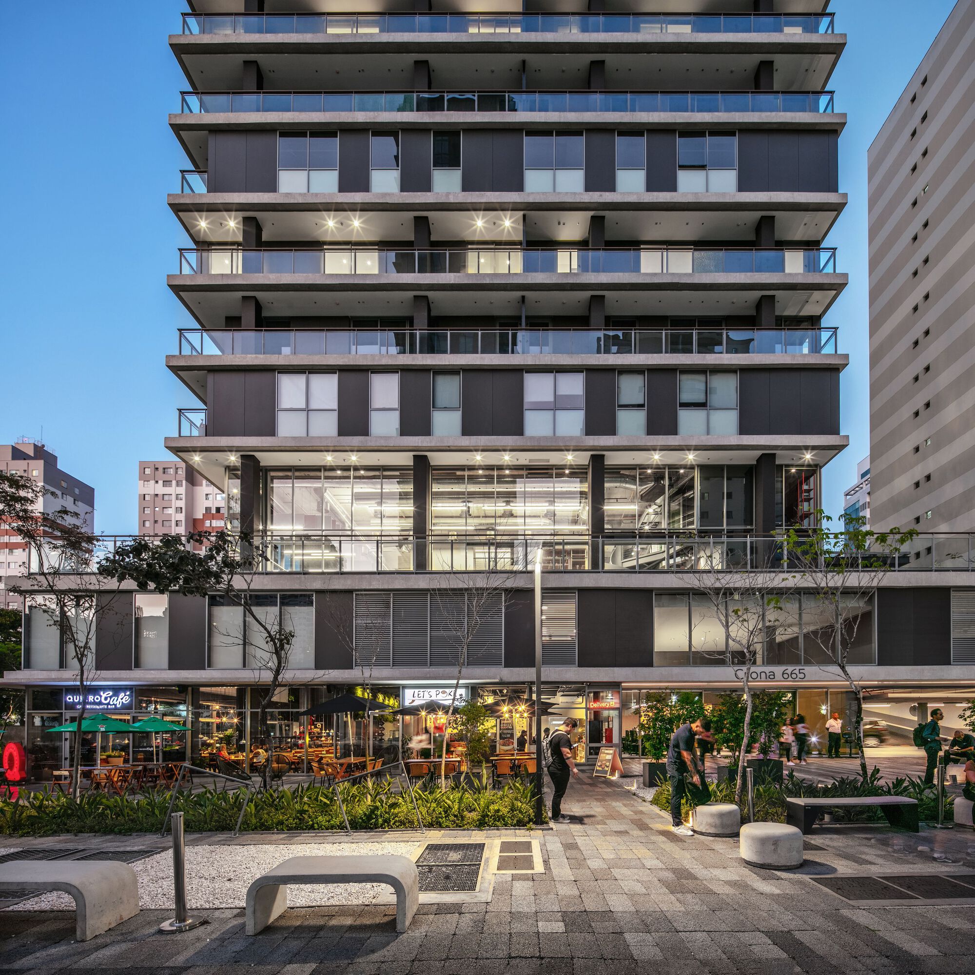 Crona 665 Building