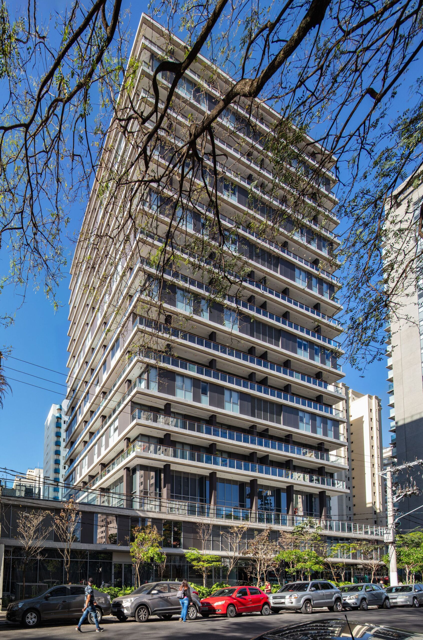 Crona 665 Building