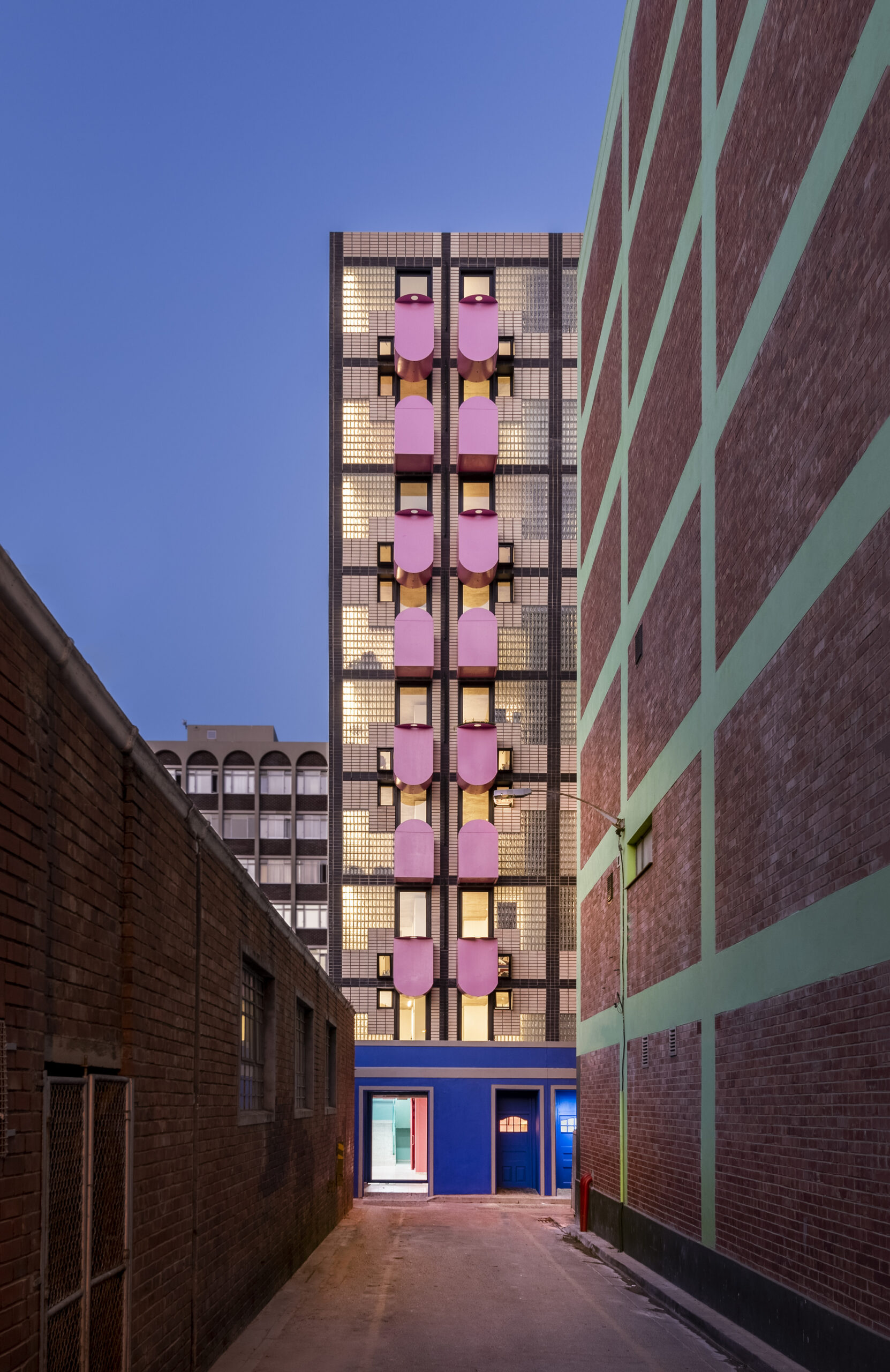 Uxolo Apartments