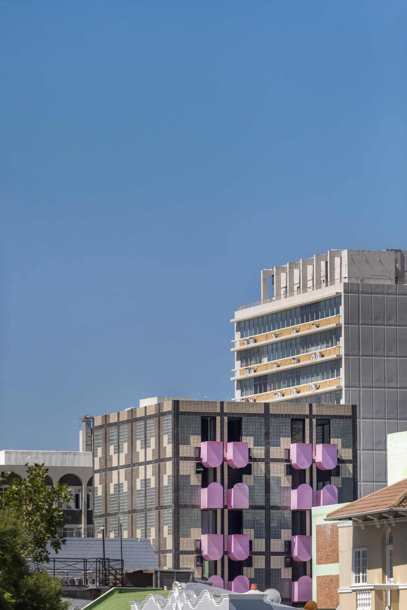 Uxolo Apartments