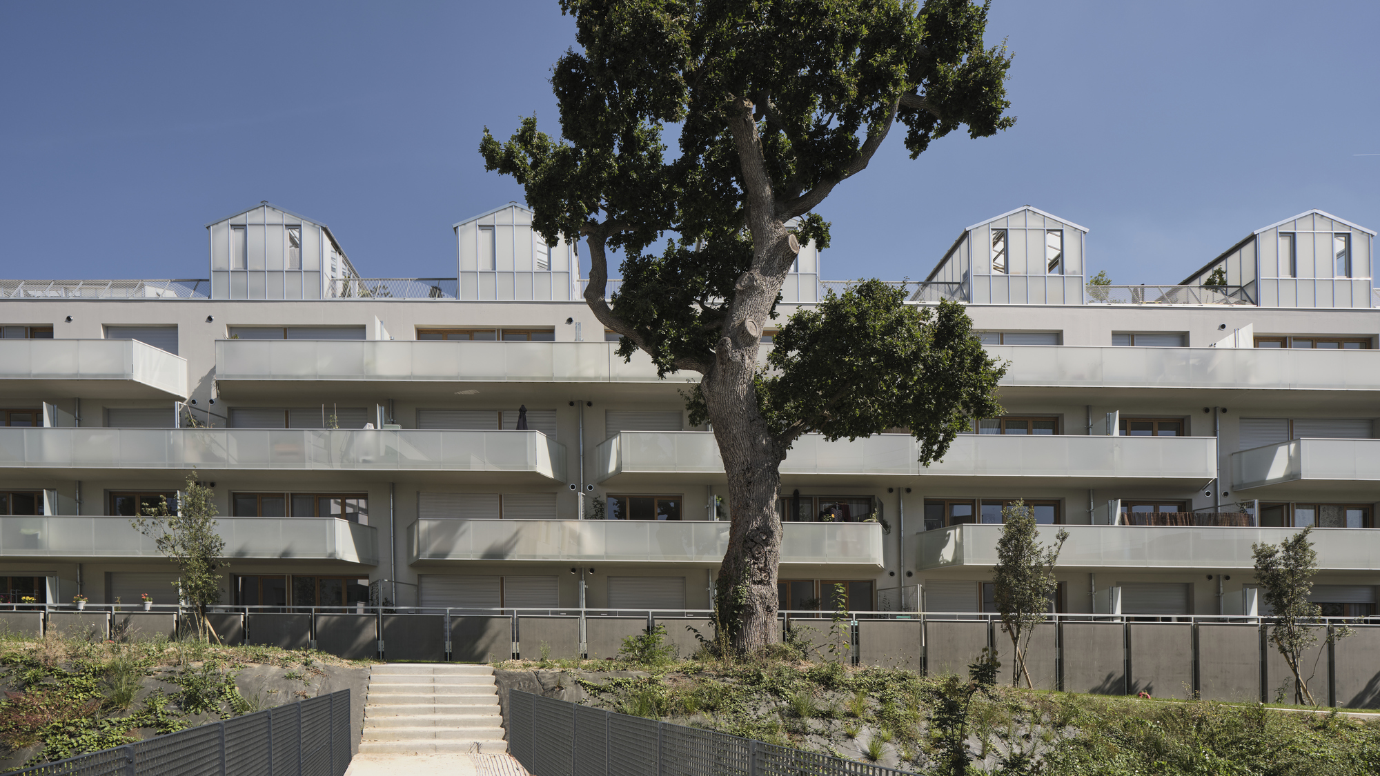 Bruz Utopia Housing