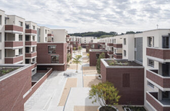 Ried B Monarch Apartments