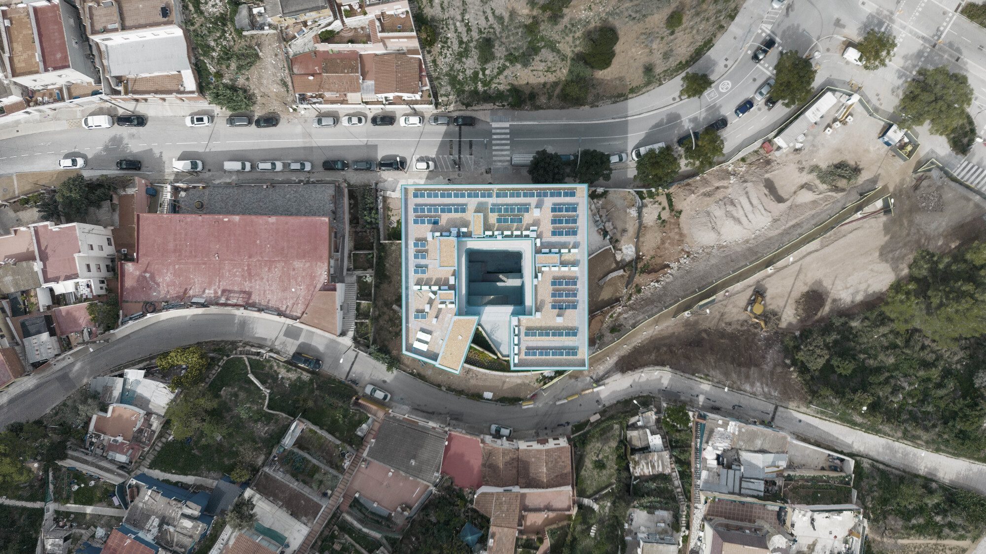 31 Social Housing Units in Torre Baró