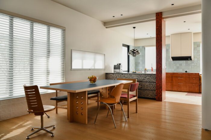 16 Crimson Unfold Apartment | Wuuu Studio
